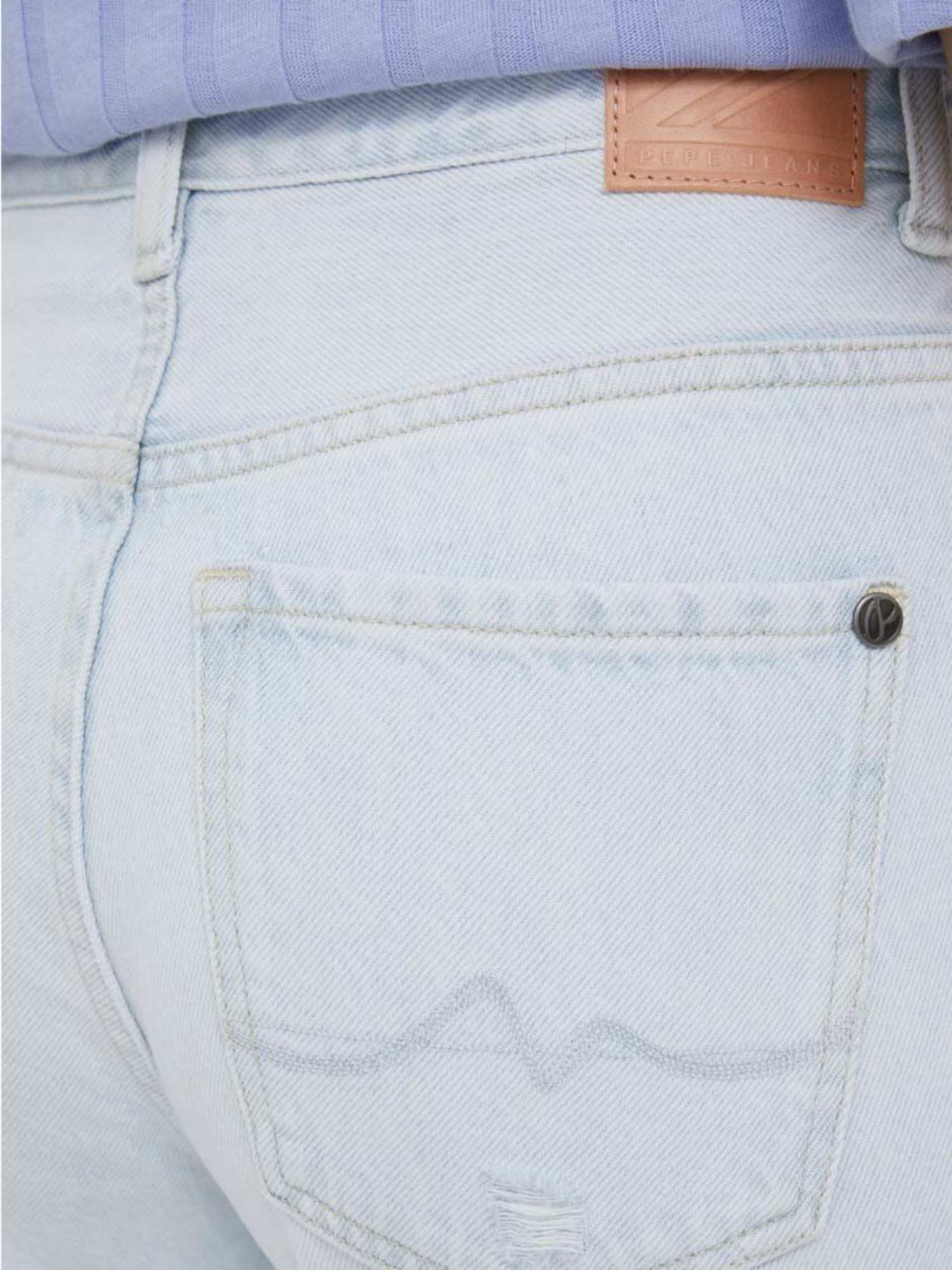 detail Pepe Jeans dámske svetlo modré džínsy Celyn