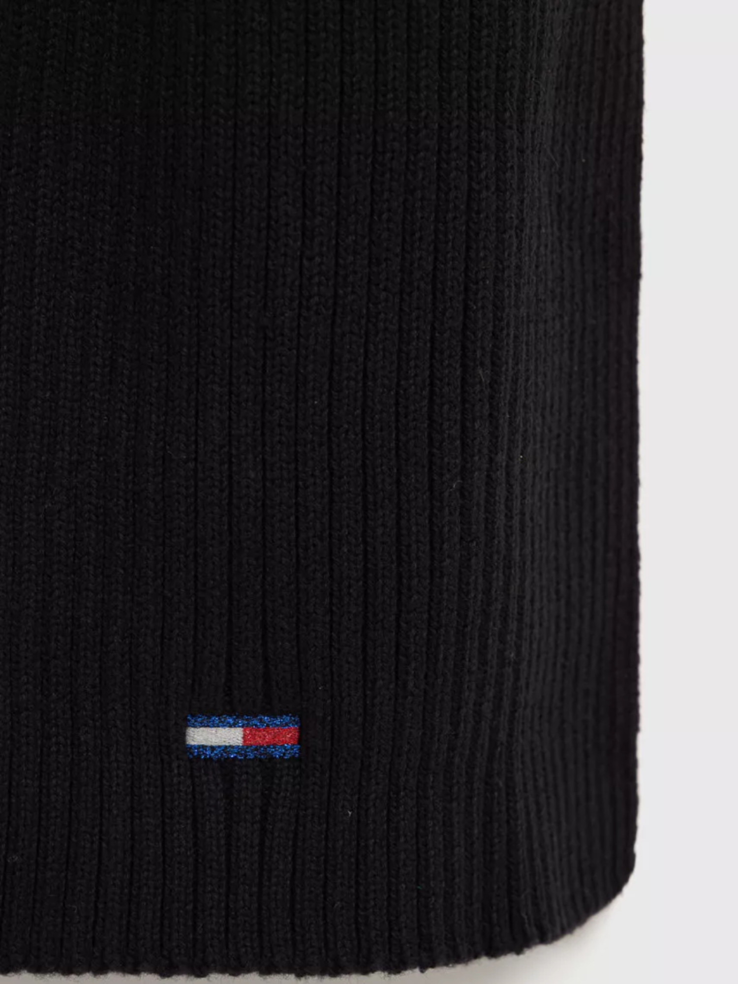 detail Tommy Jeans dámsky čierny šál