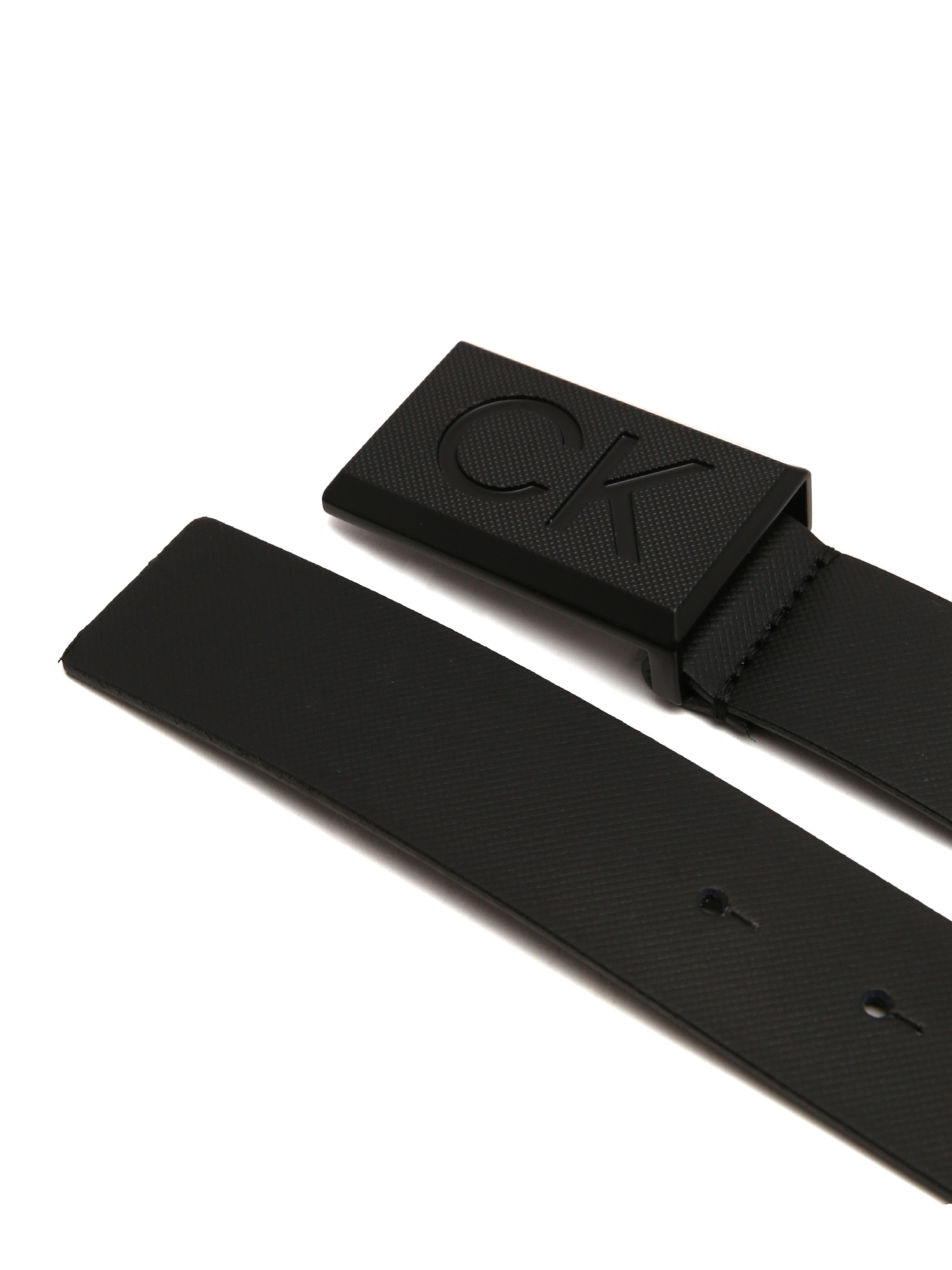 detail Calvin Klein pánsky čierny opasok