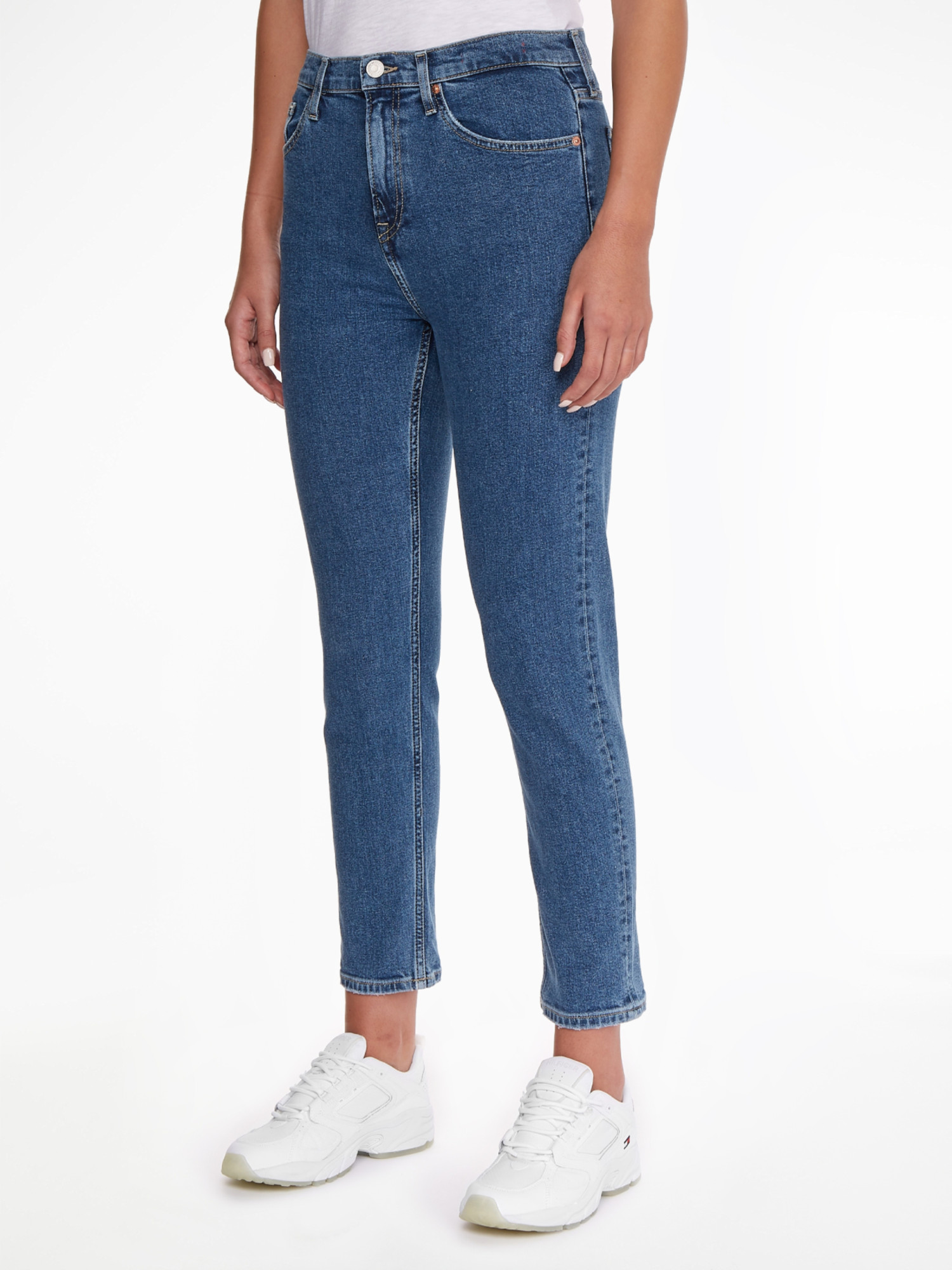 detail Tommy Jeans dámske tmavomodré džínsy IZZIE