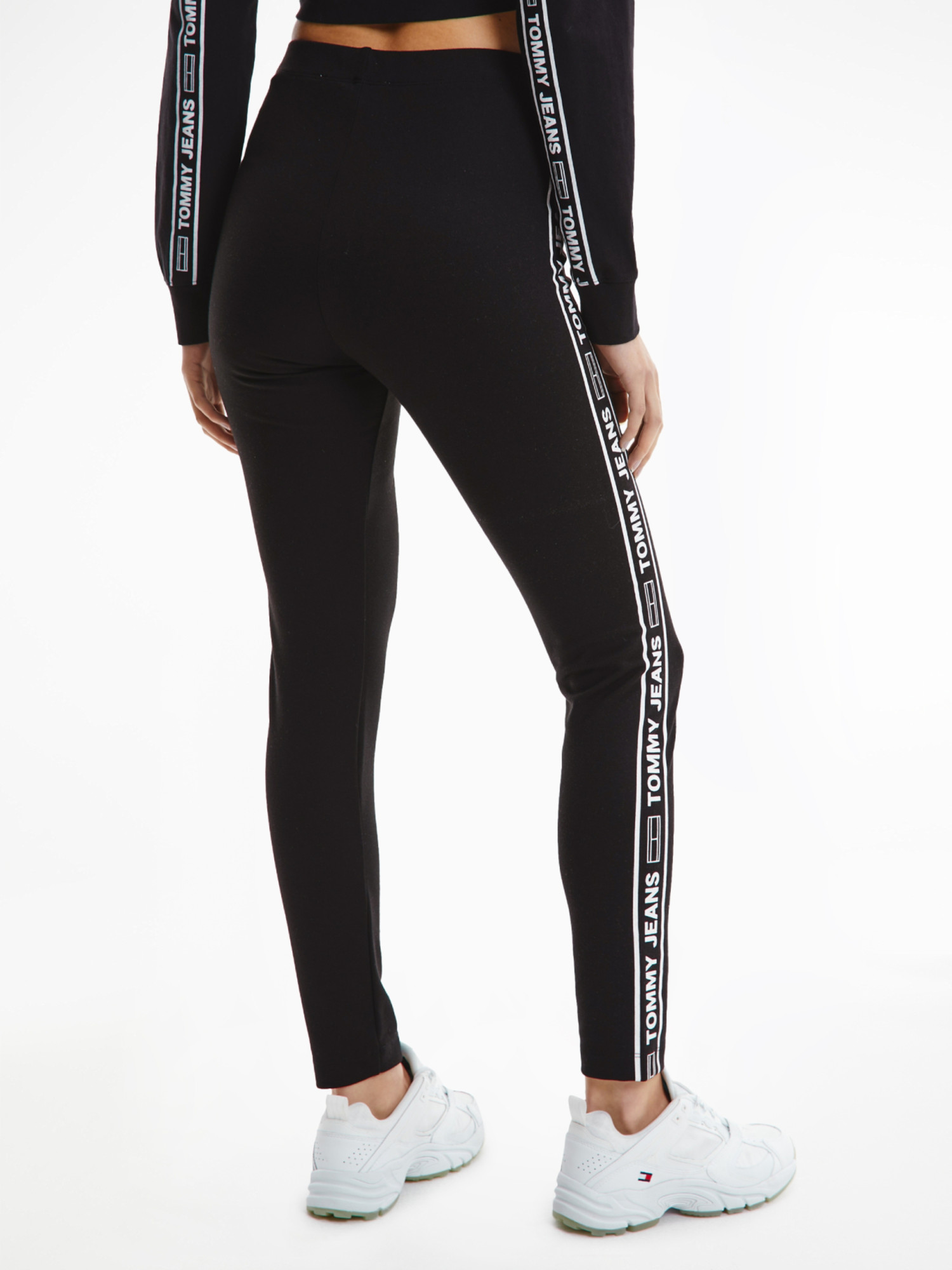 detail Tommy Jeans dámske čierne legíny
