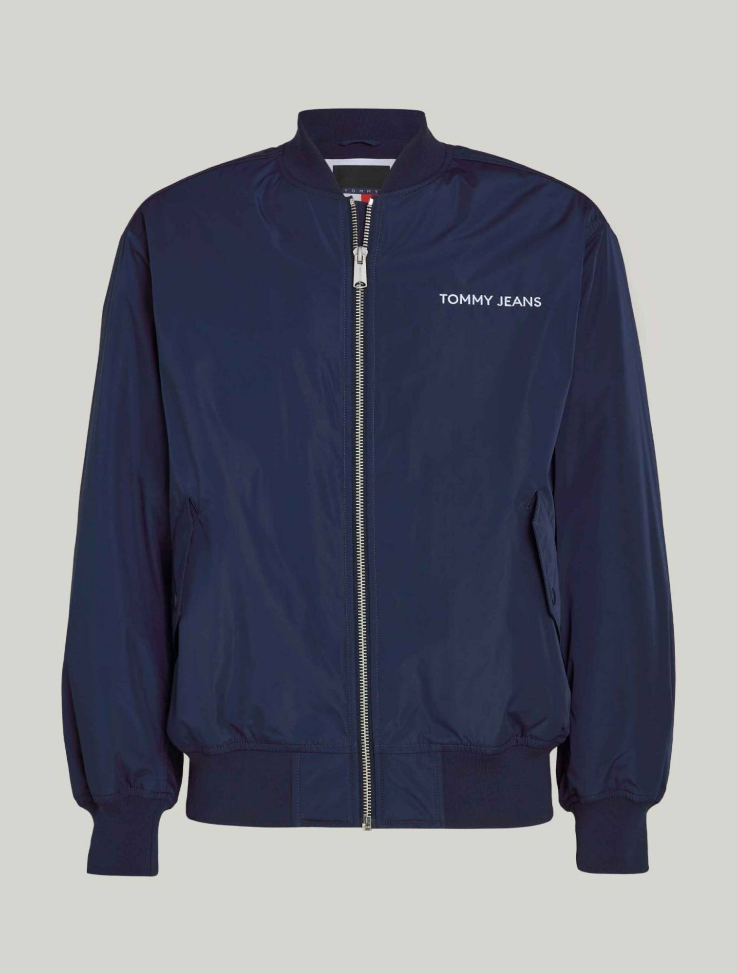 detail Tommy Jeans pánsky tmavomodrý bomber