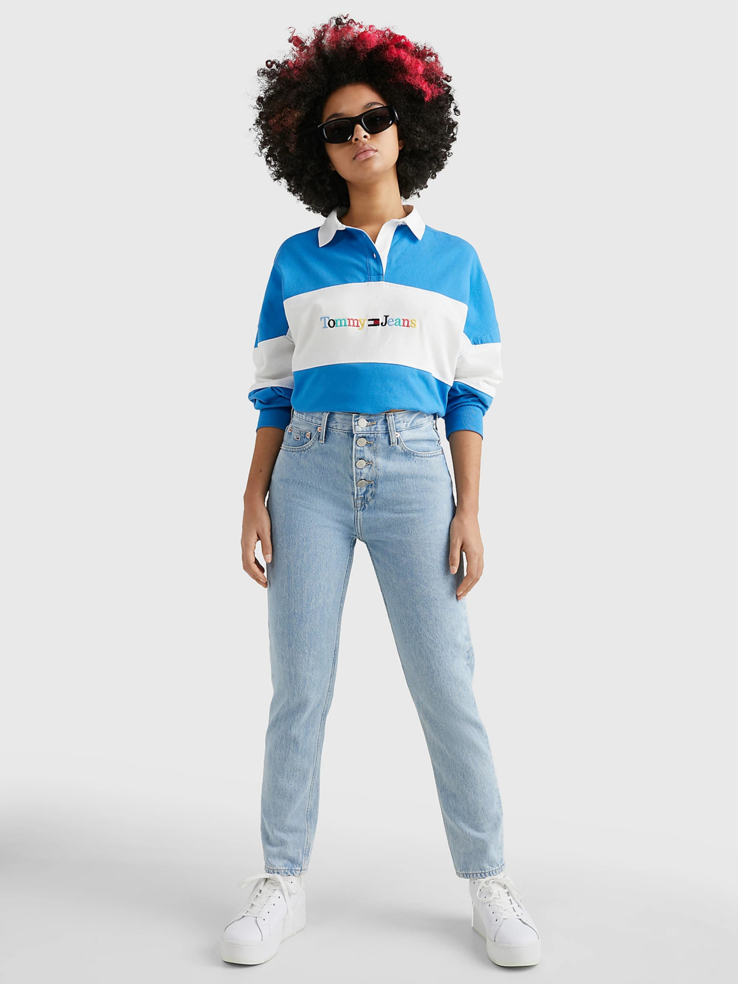 detail Tommy Jeans dámske svetlomodré džínsy IZZIA