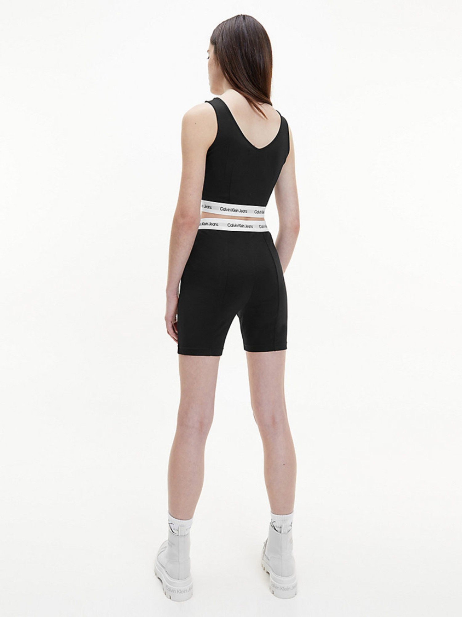 detail Calvin Klein dámsky čierny cropped top