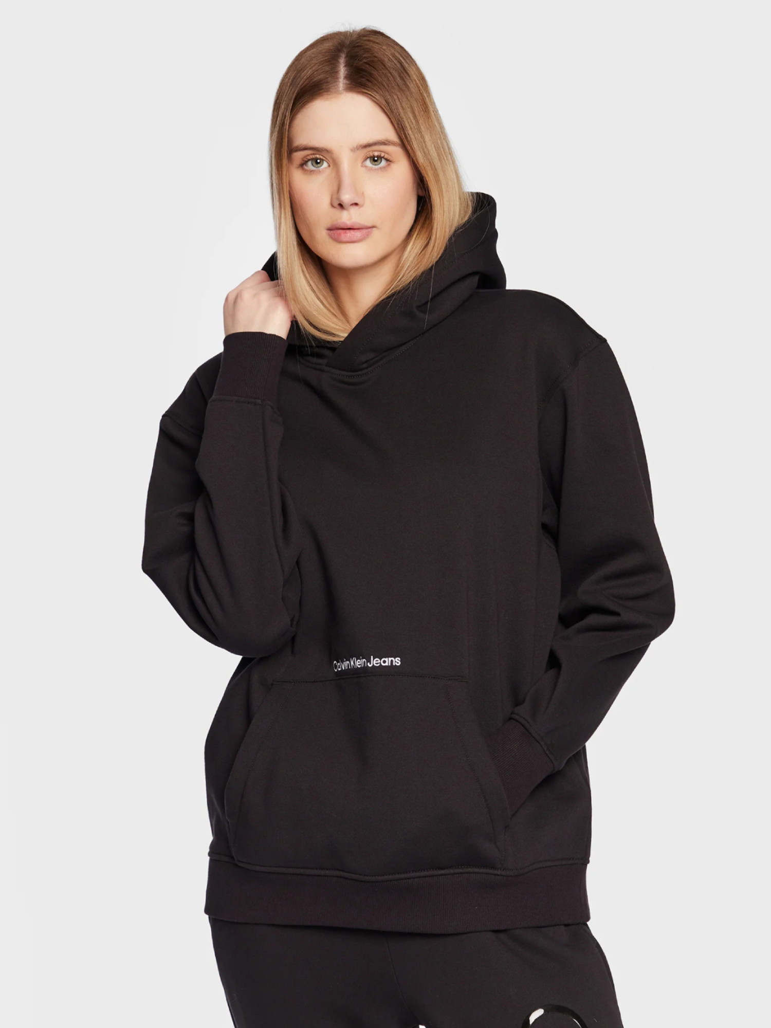 detail Calvin Klein dámska čierna mikina