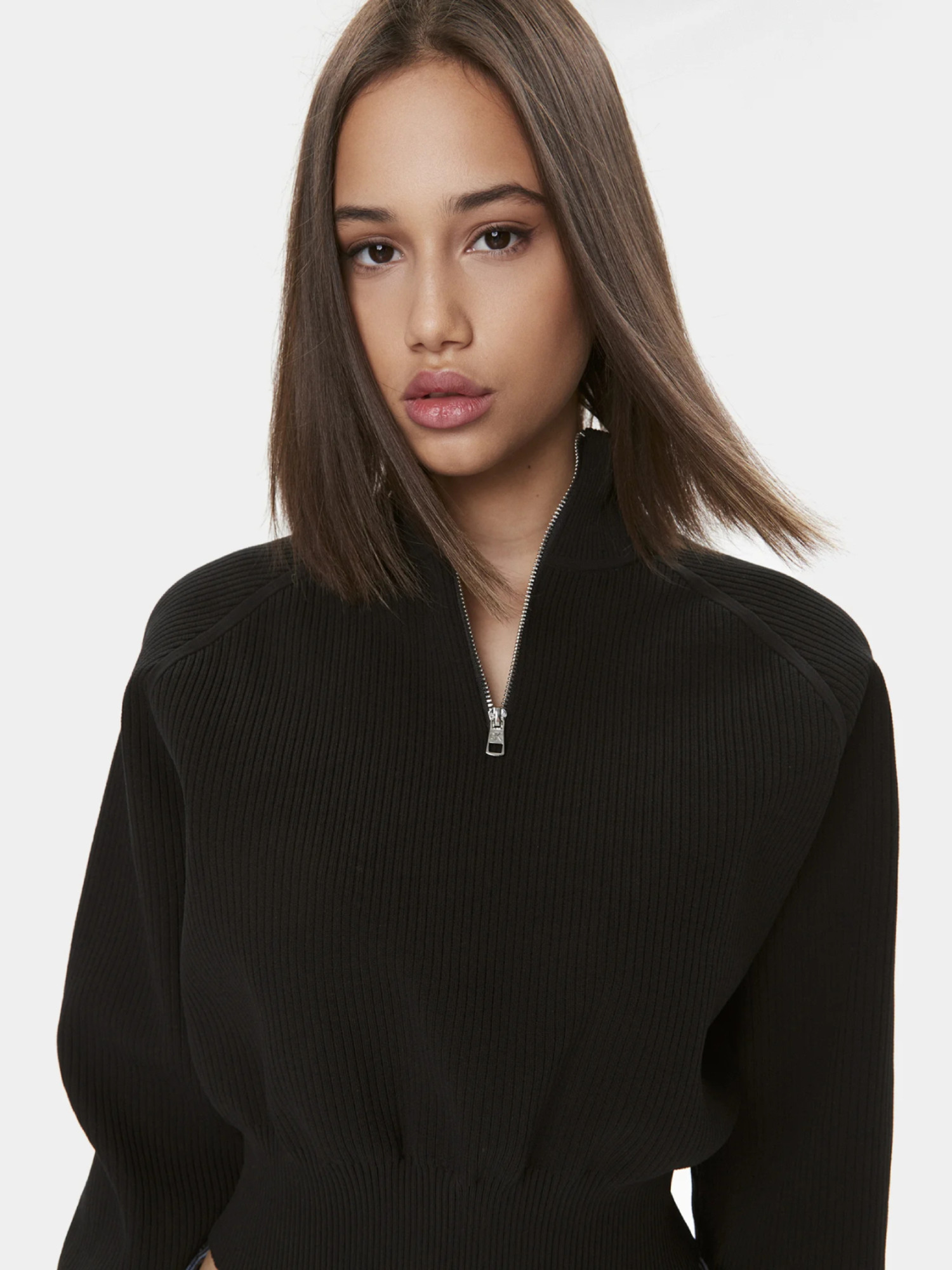 detail Calvin Klein dámský černý svetr