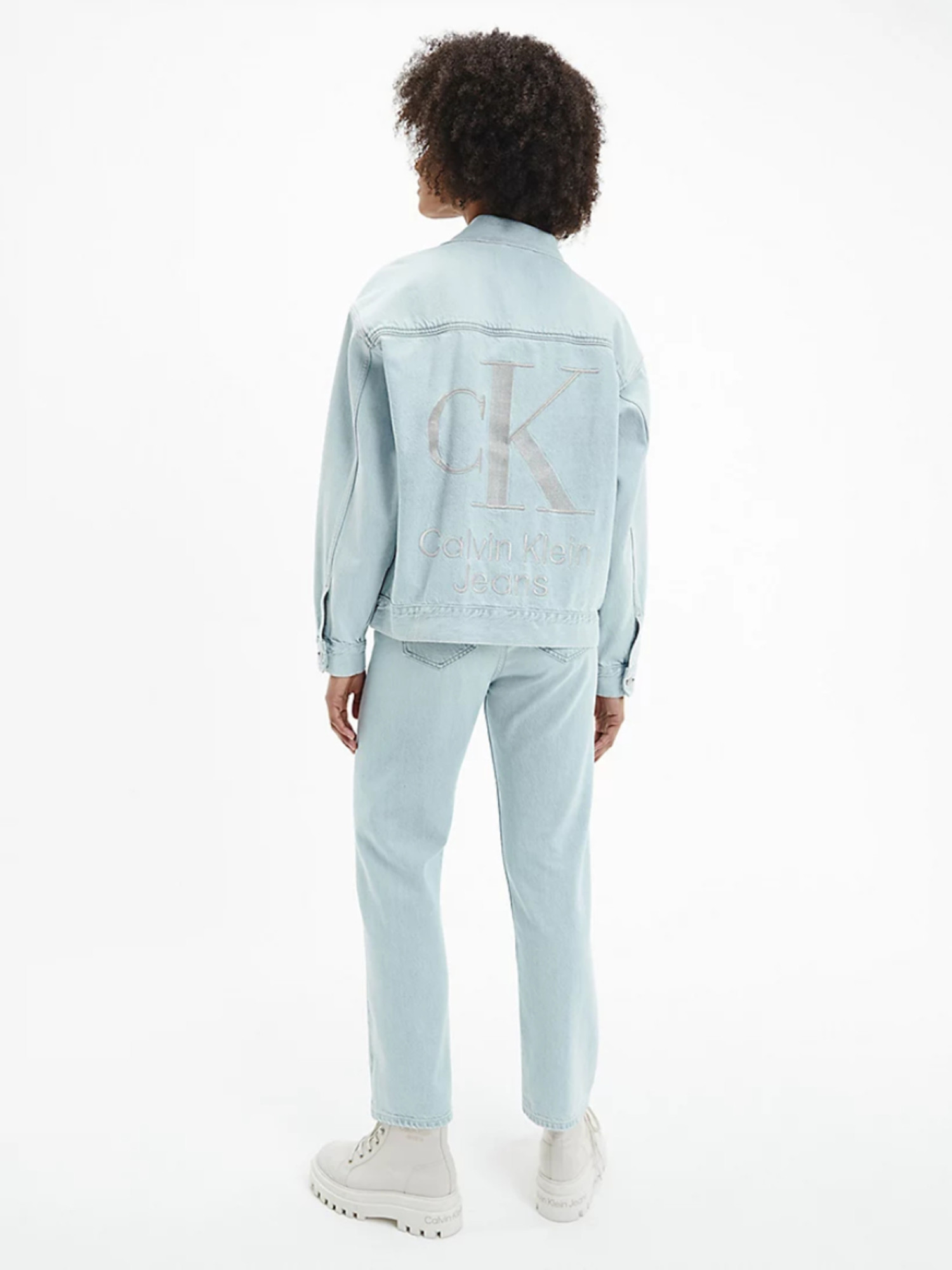 detail Calvin Klein dámská džínová bunda Dad denim
