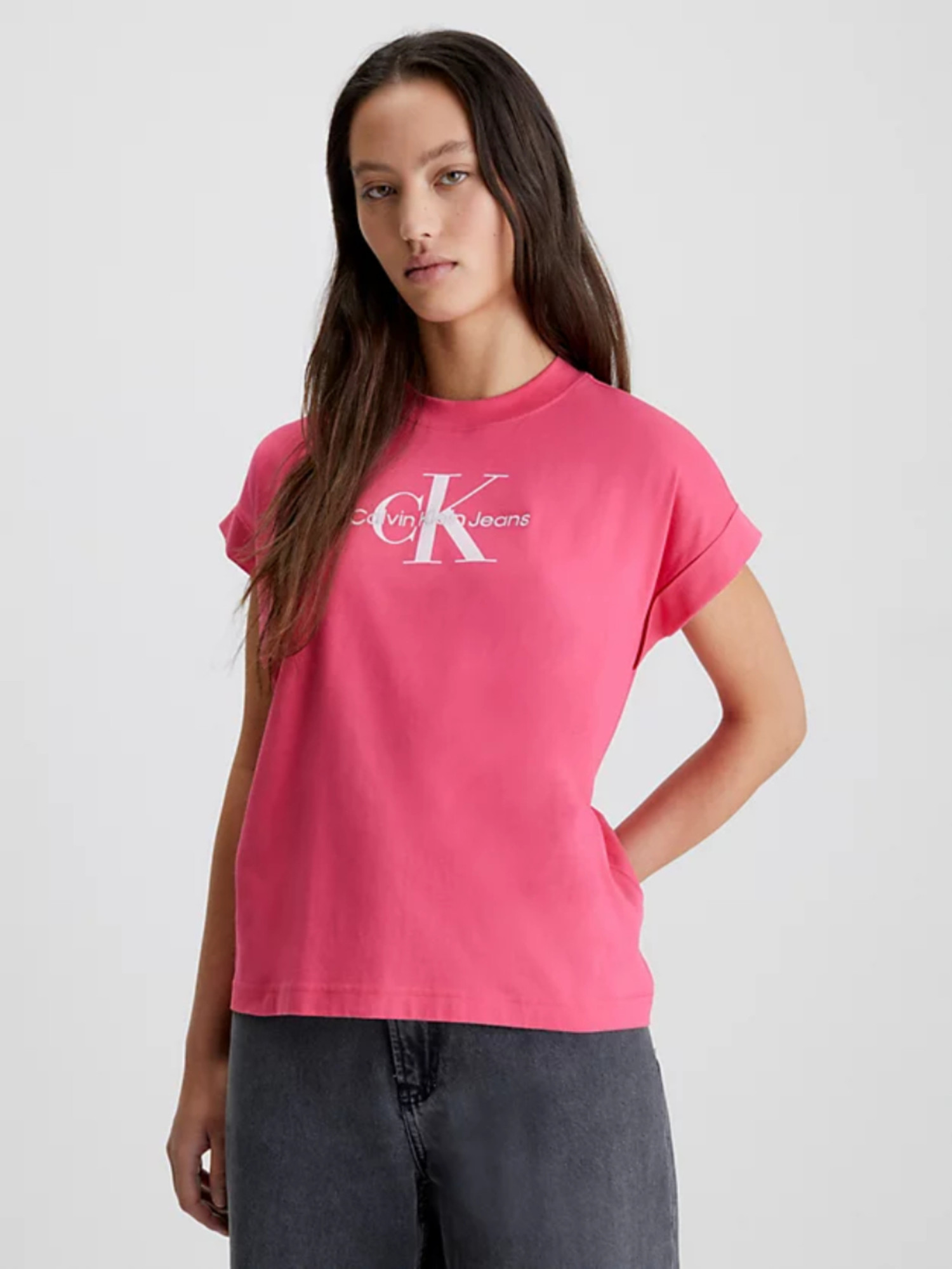 detail Calvin Klein dámské růžové tričko