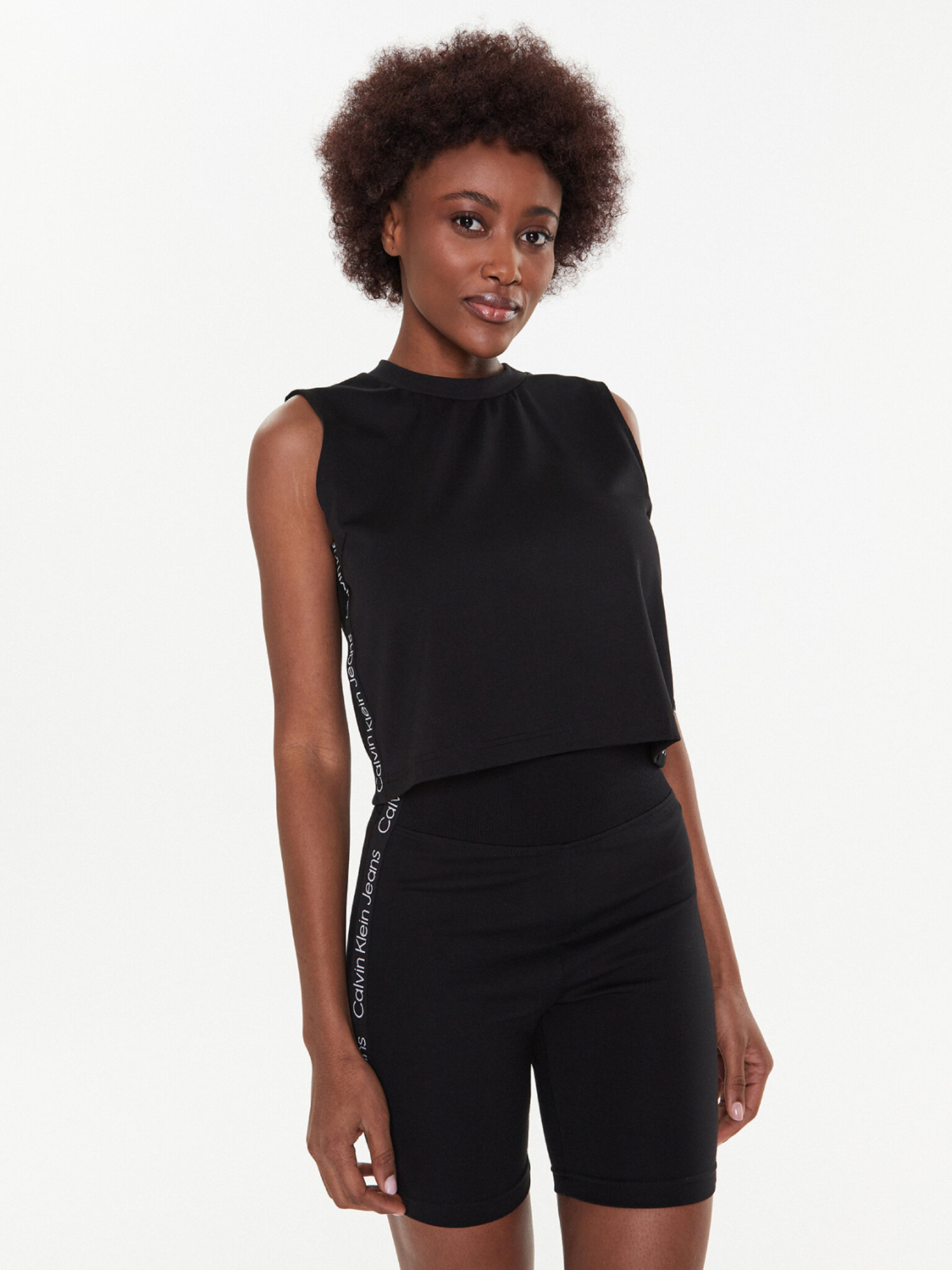 detail Calvin Klein dámsky čierny top