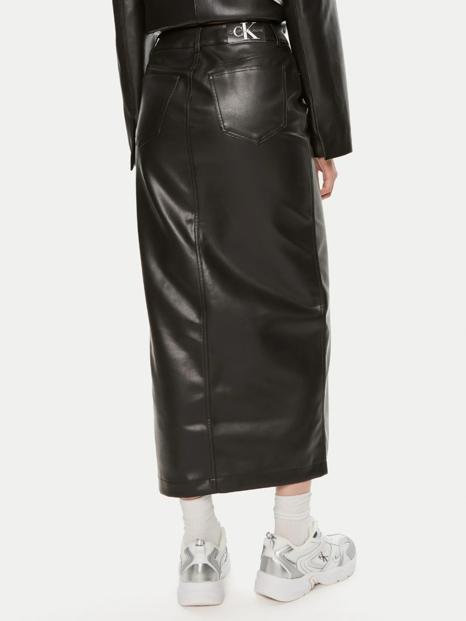 detail Calvin Klein dámska čierna sukňa