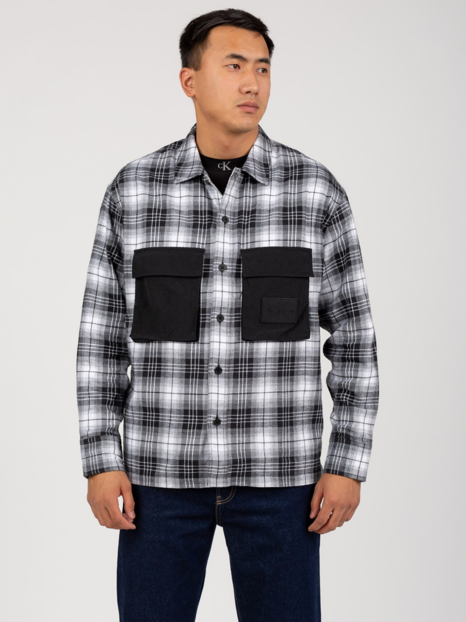 detail Calvin Klein pánska kockovaná košeľa