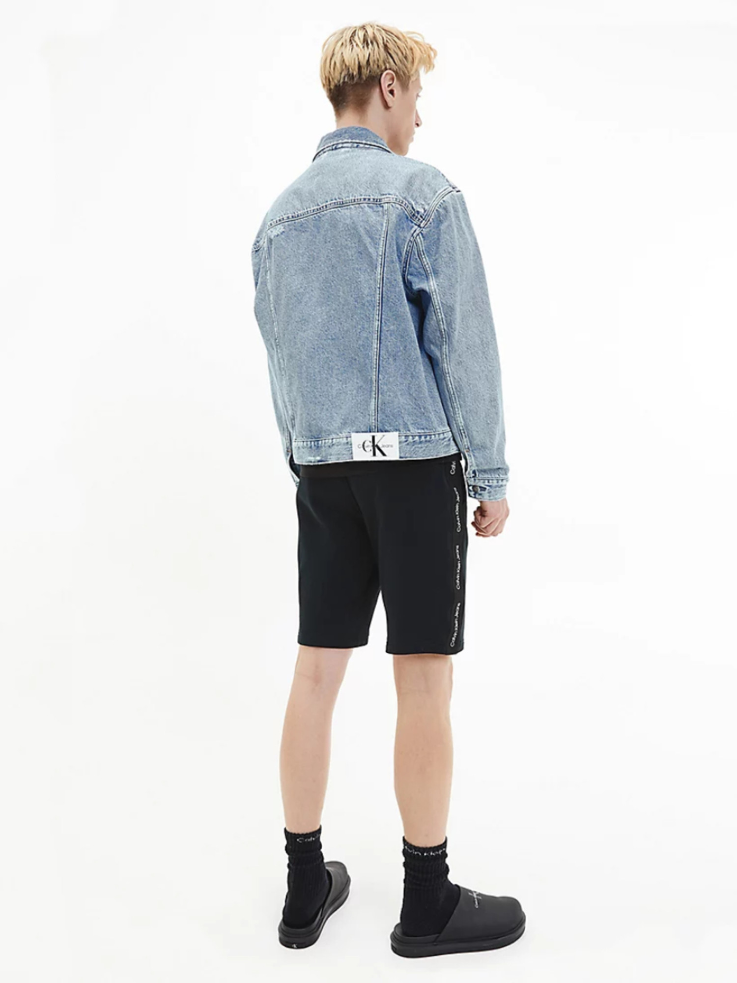 detail Calvin Klein pánska modrá džínsová bunda
