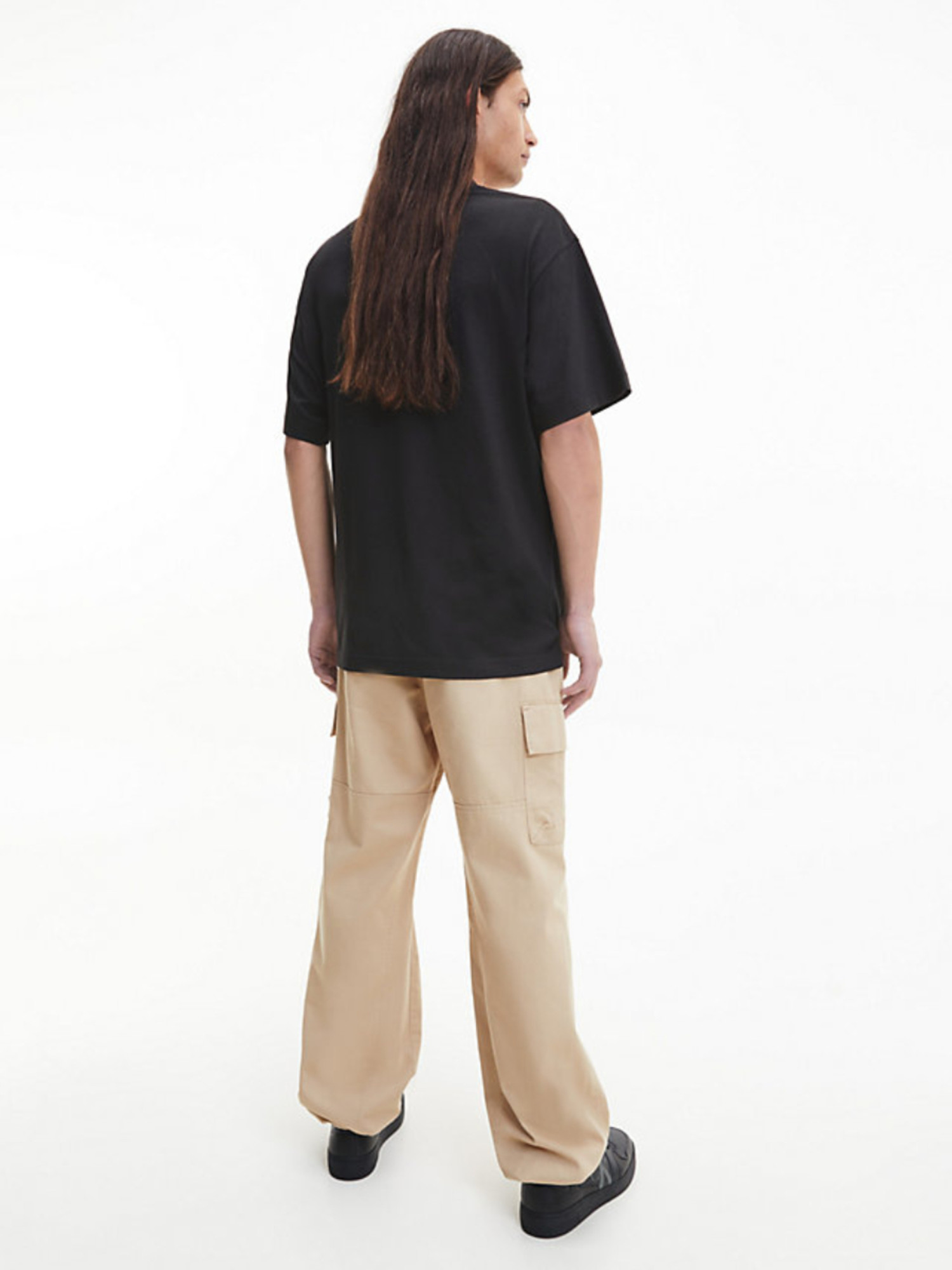 detail Calvin Klein pánske čierne tričko