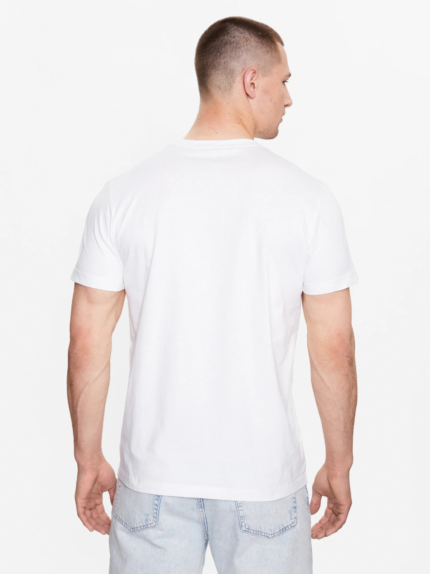 detail Calvin Klein pánské bílé tričko