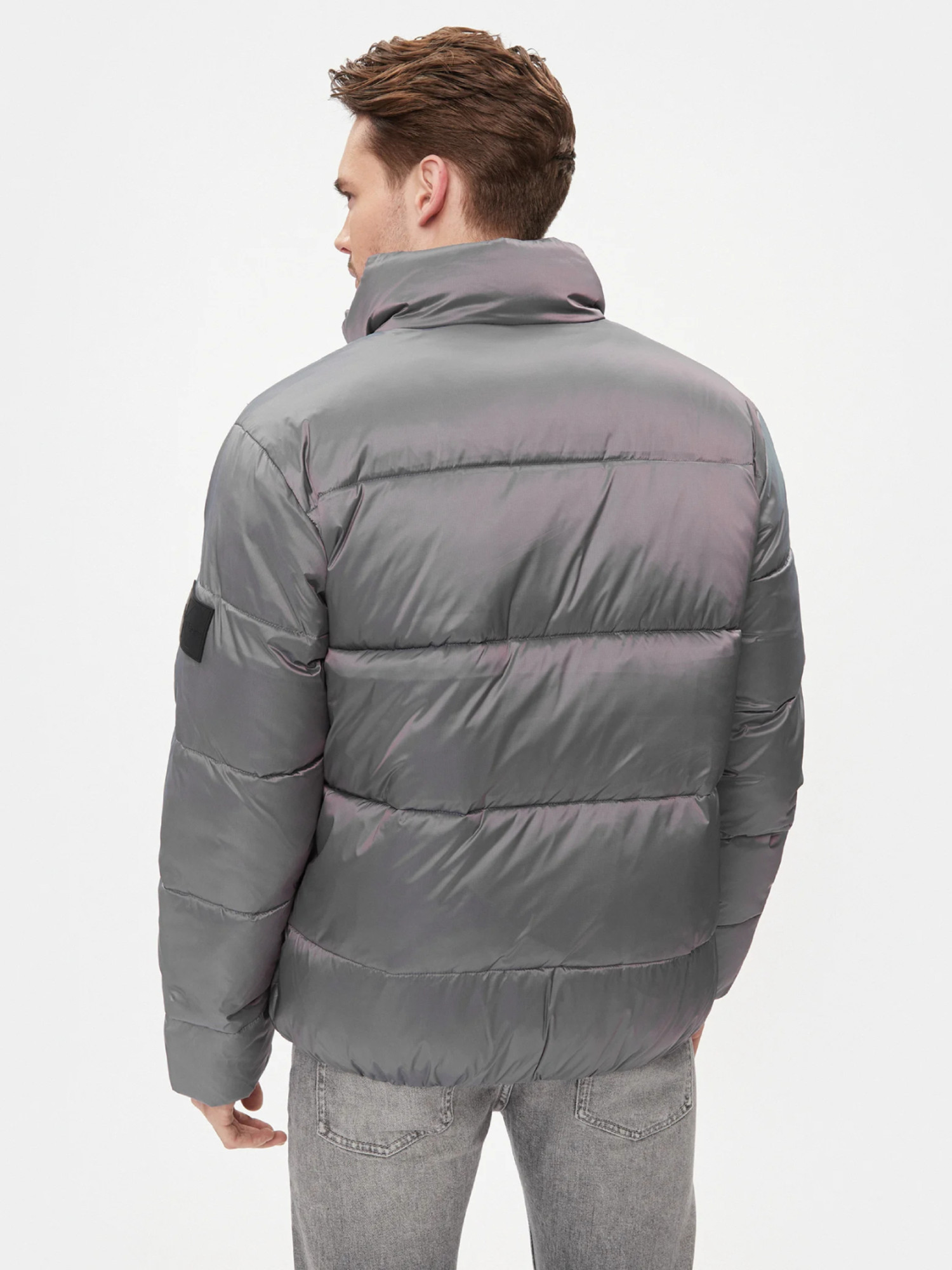 detail Calvin Klein pánska fialová bunda