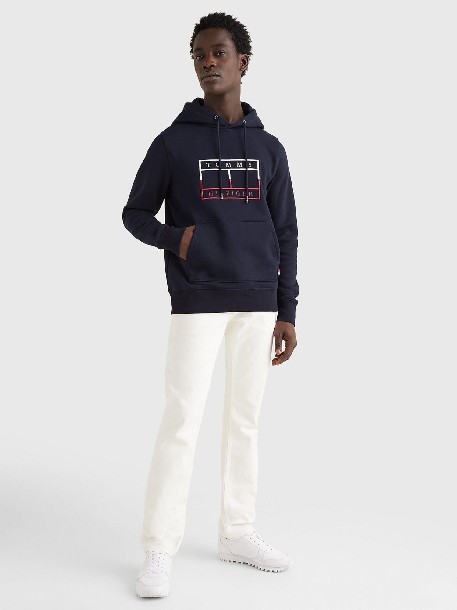 detail Pánska tmavomodrá mikina Flag od Tommy Hilfiger.
