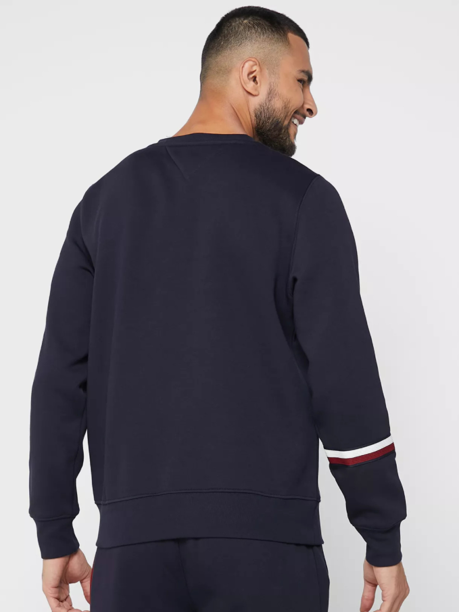 detail Tommy Hilfiger pánska tmavo modrá mikina