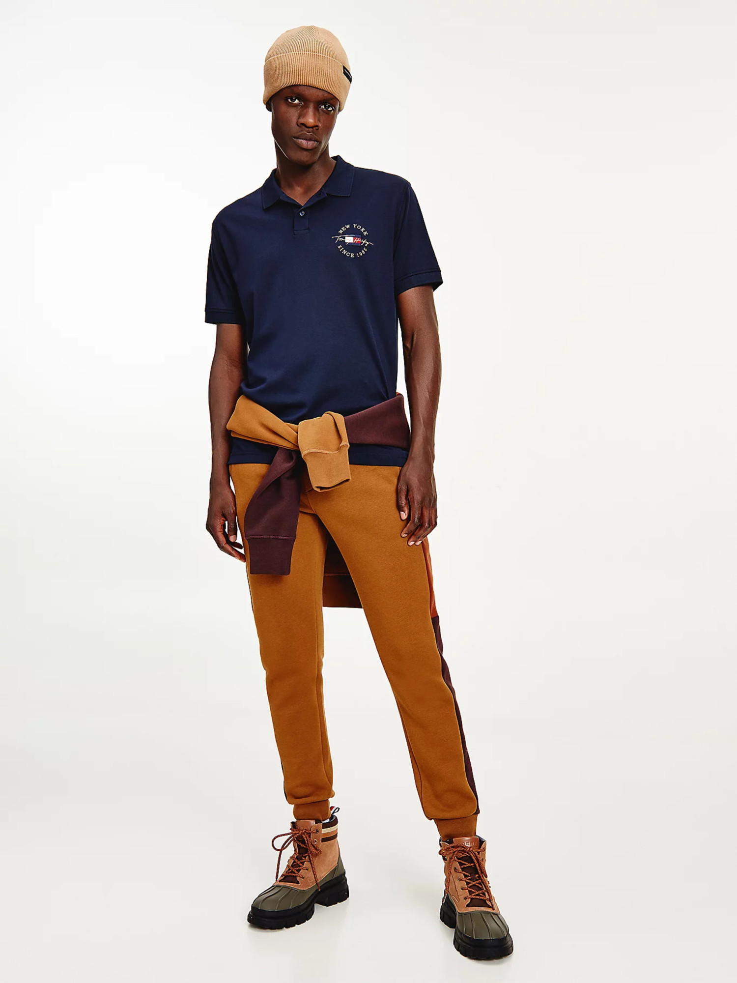 detail Tommy Hilfiger pánske tmavomodré polo tričko