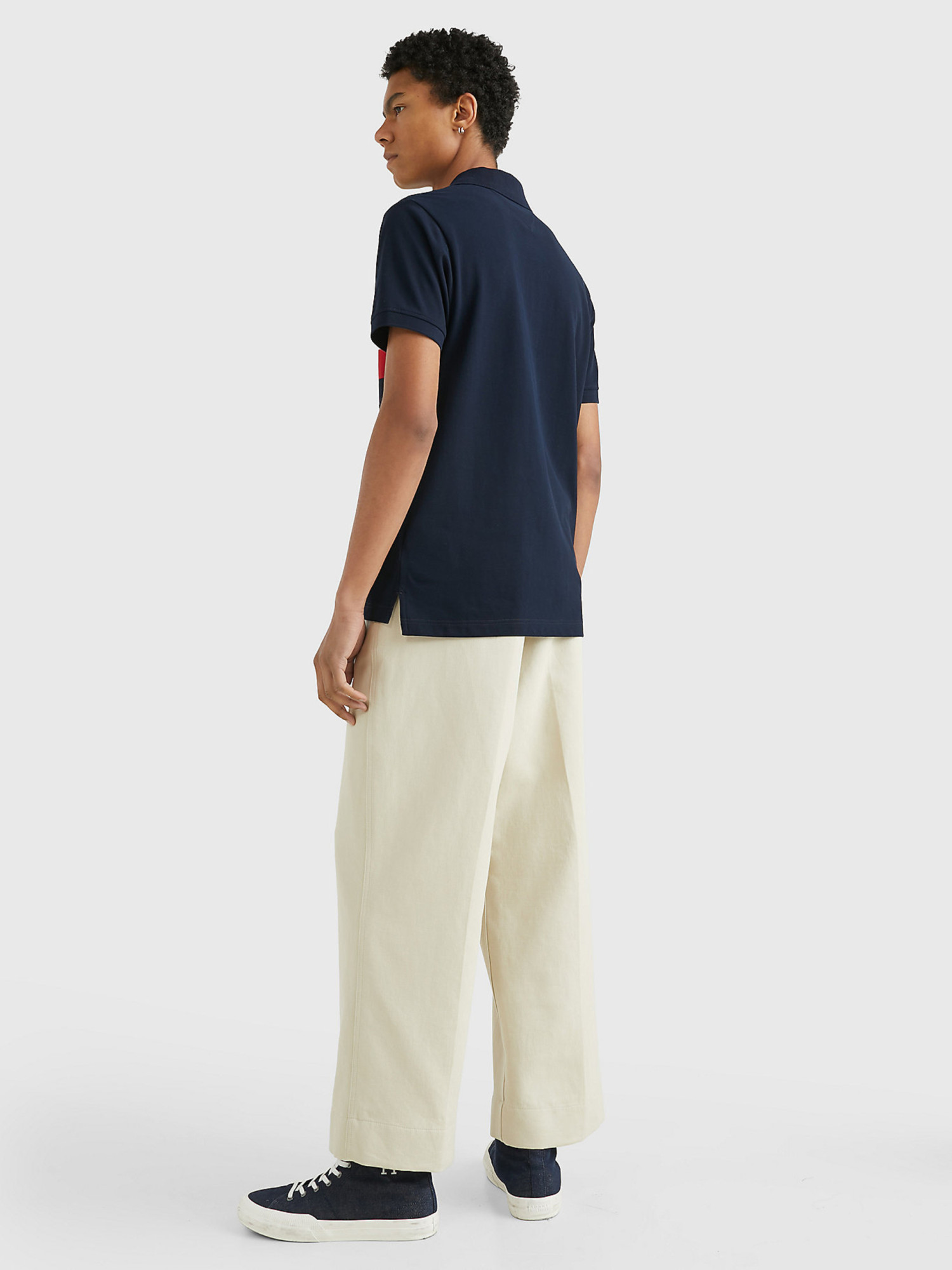 detail Tommy Hilfiger pánske tmavomodré polo tričko