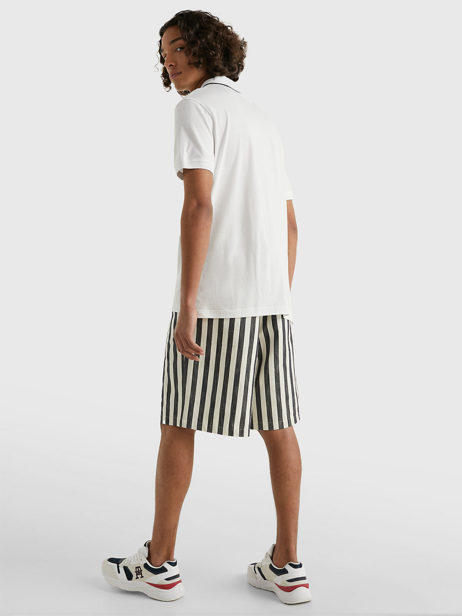detail Tommy Hilfiger pánske biele polo tričko