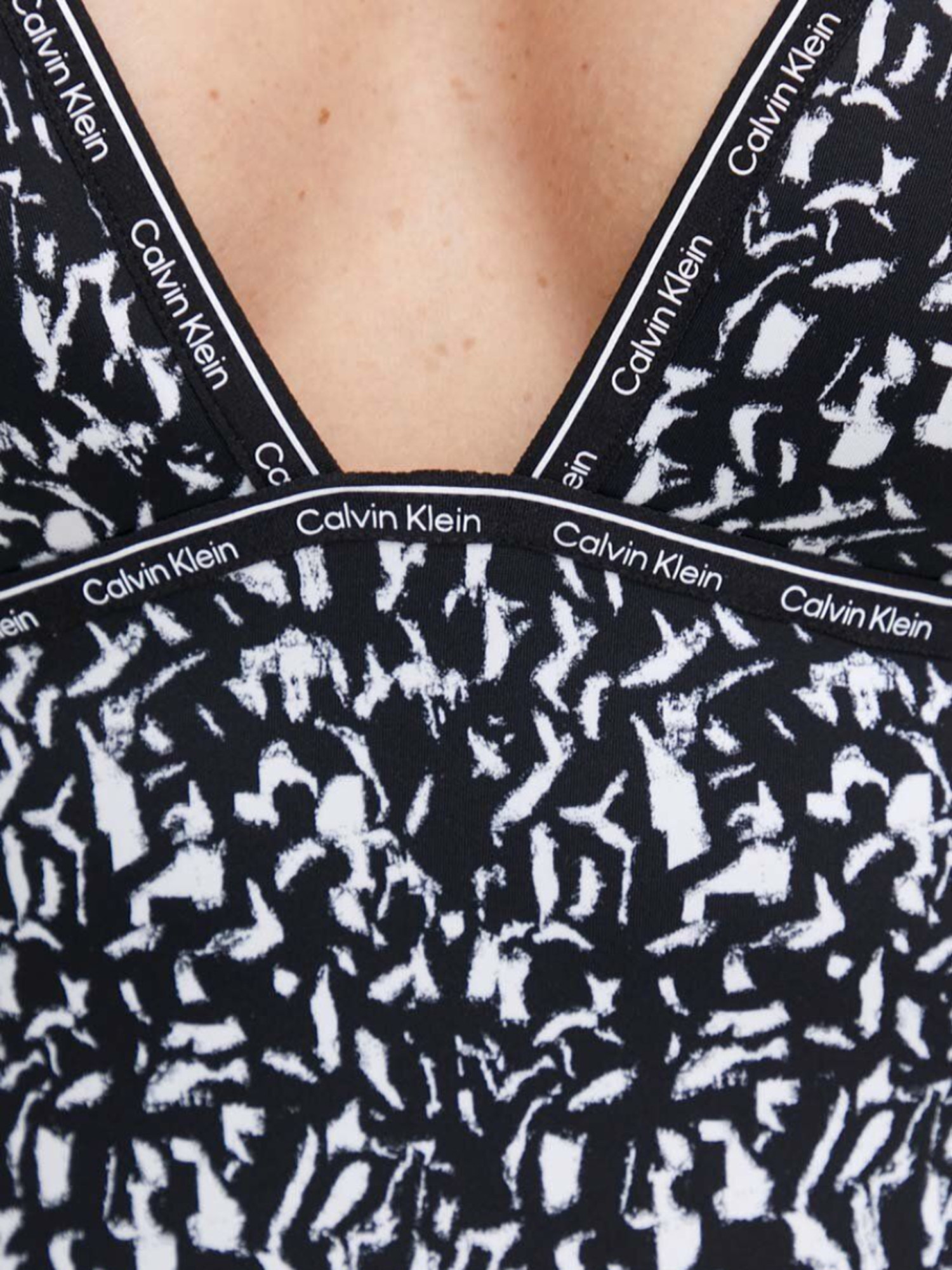 detail Calvin Klein dámske jednodielne plavky