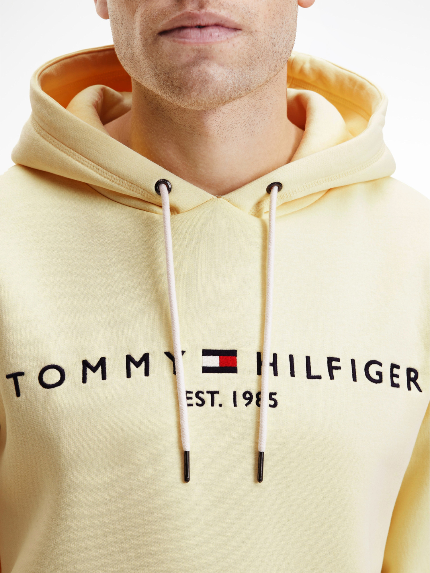 detail Tommy Hilfiger pánska žltá mikina Logo Hoody