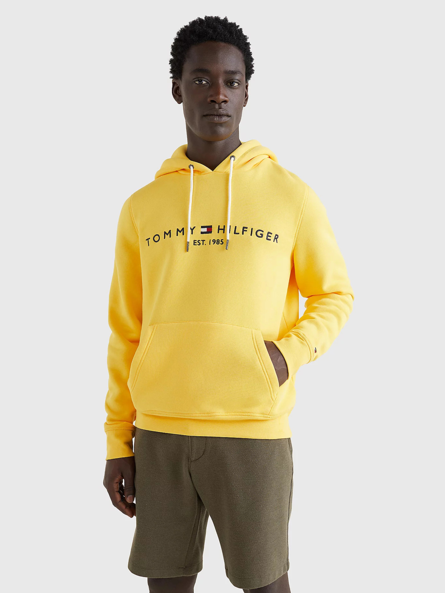 detail Tommy Hilfiger pánska žltá mikina Logo Hoody