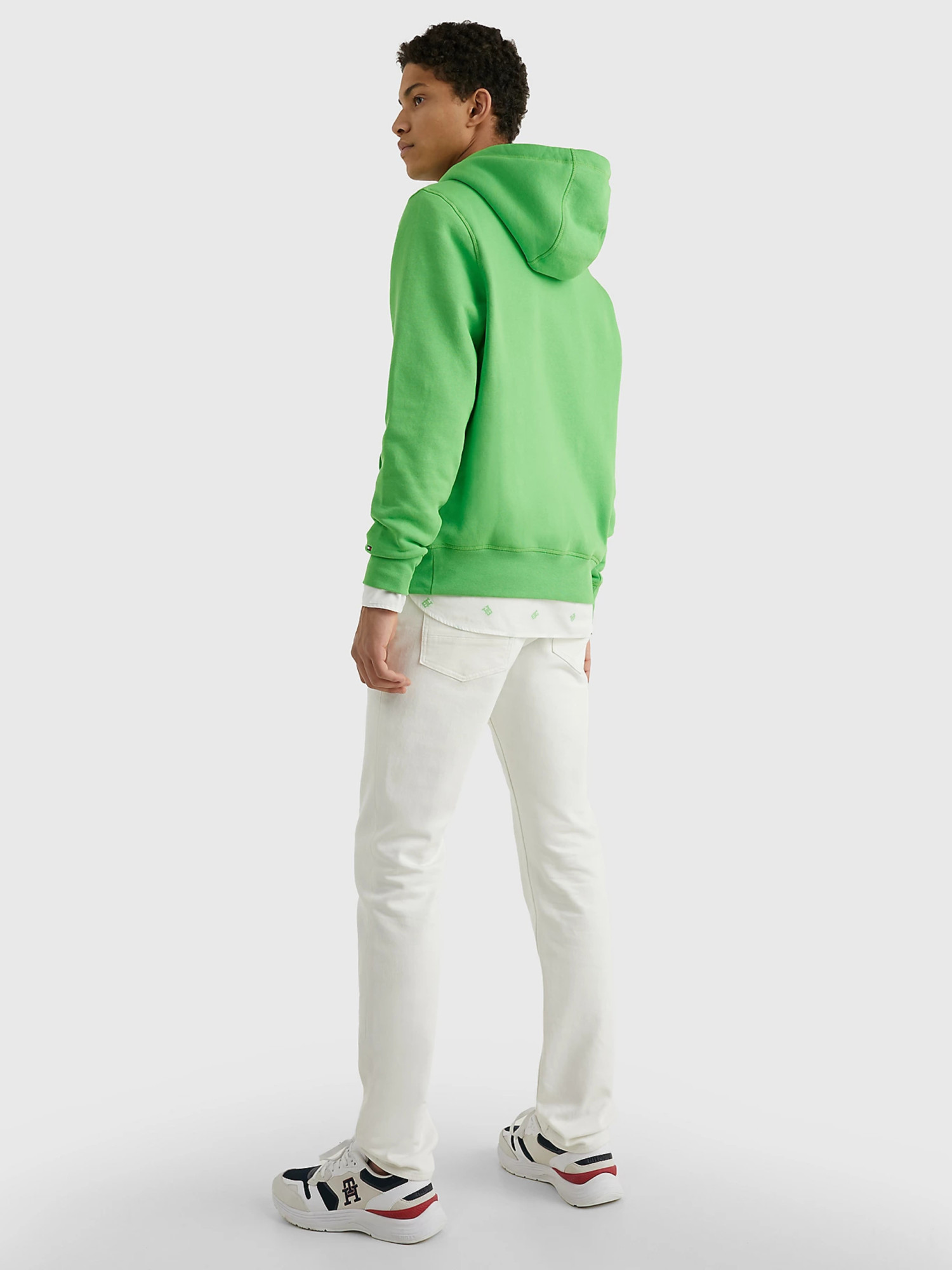 detail Tommy Hilfiger pánska zelená mikina Logo