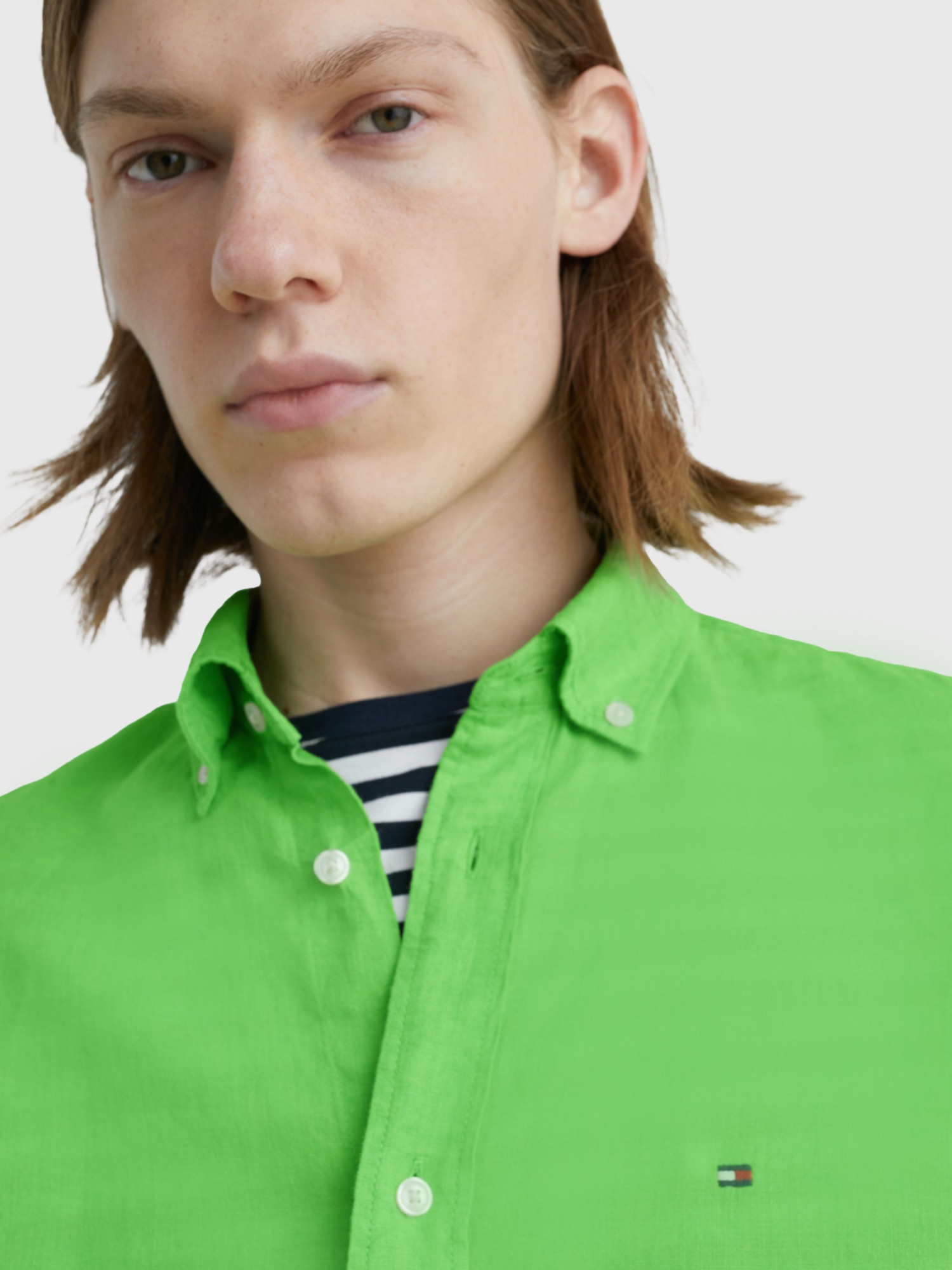 detail Tommy Hilfiger pánska zelená košeľa