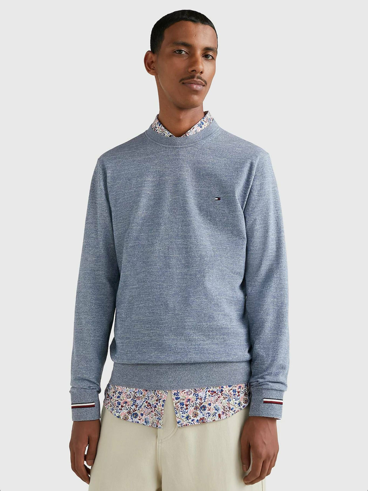 detail Tommy Hilfiger pánsky modrý sveter Mouline