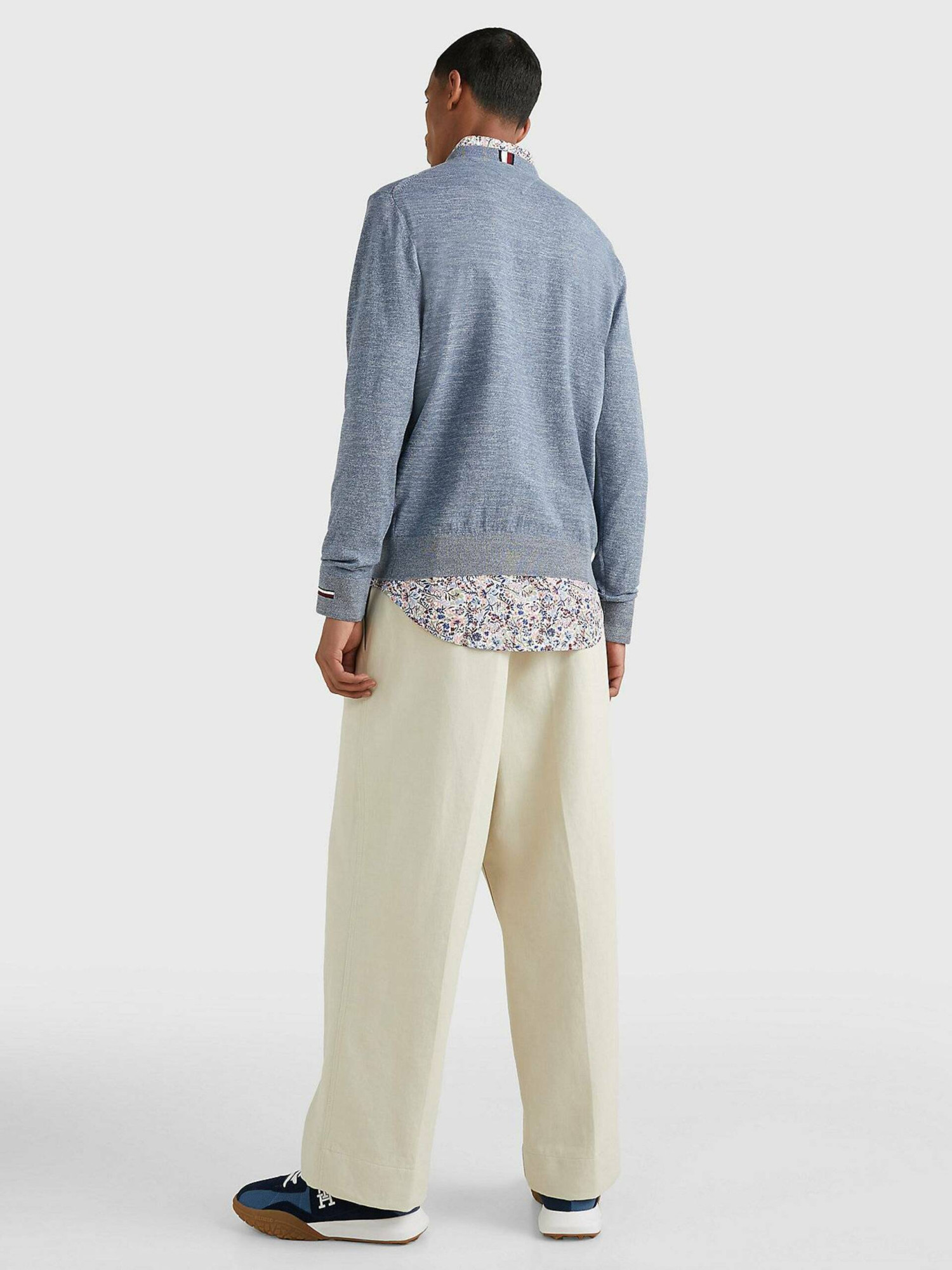 detail Tommy Hilfiger pánsky modrý sveter Mouline