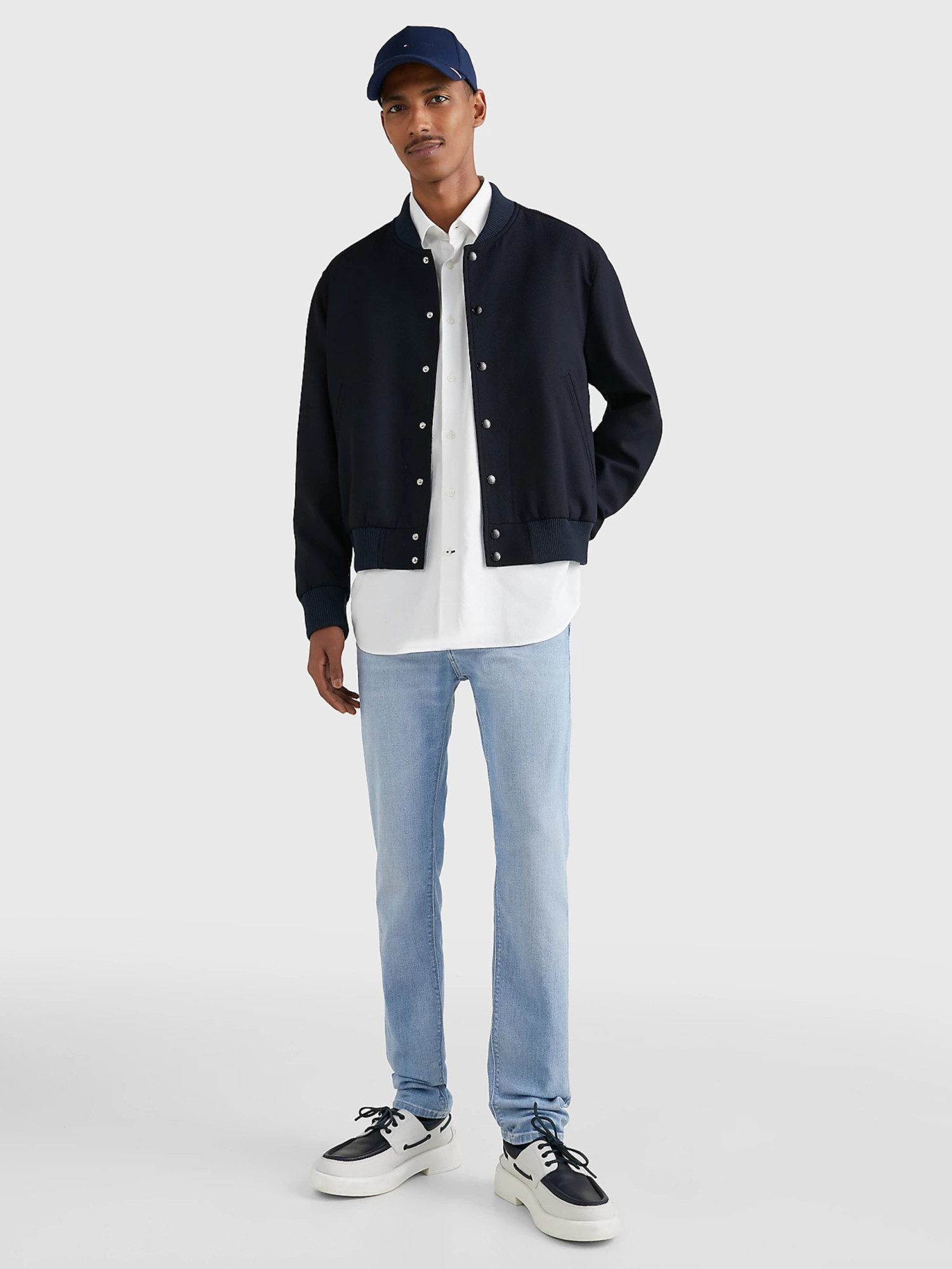 detail Tommy Hilfiger pánske modré džínsy Bleecker