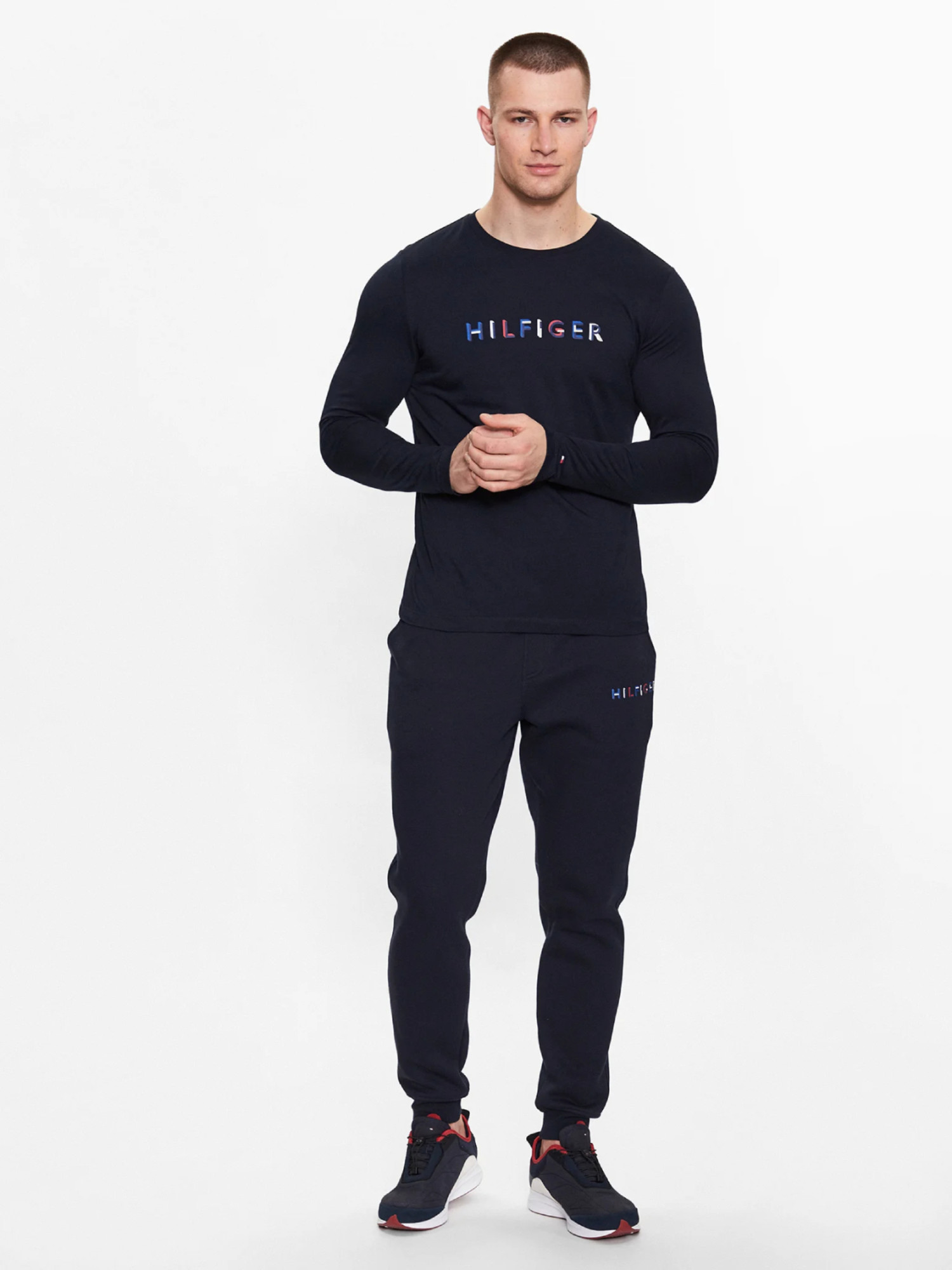 detail Tommy Hilfiger pánske tmavo modré tričko