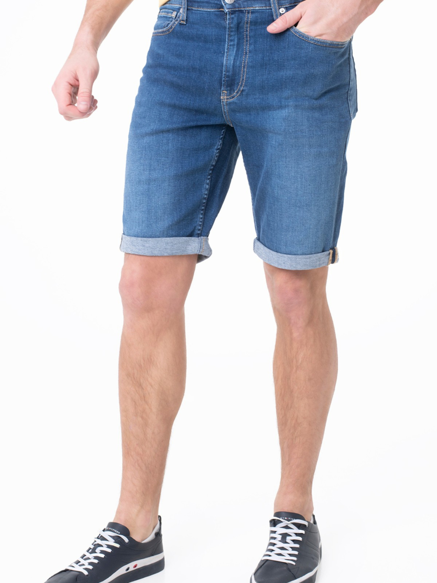 detail Calvin Klein pánske džínsové modré šortky