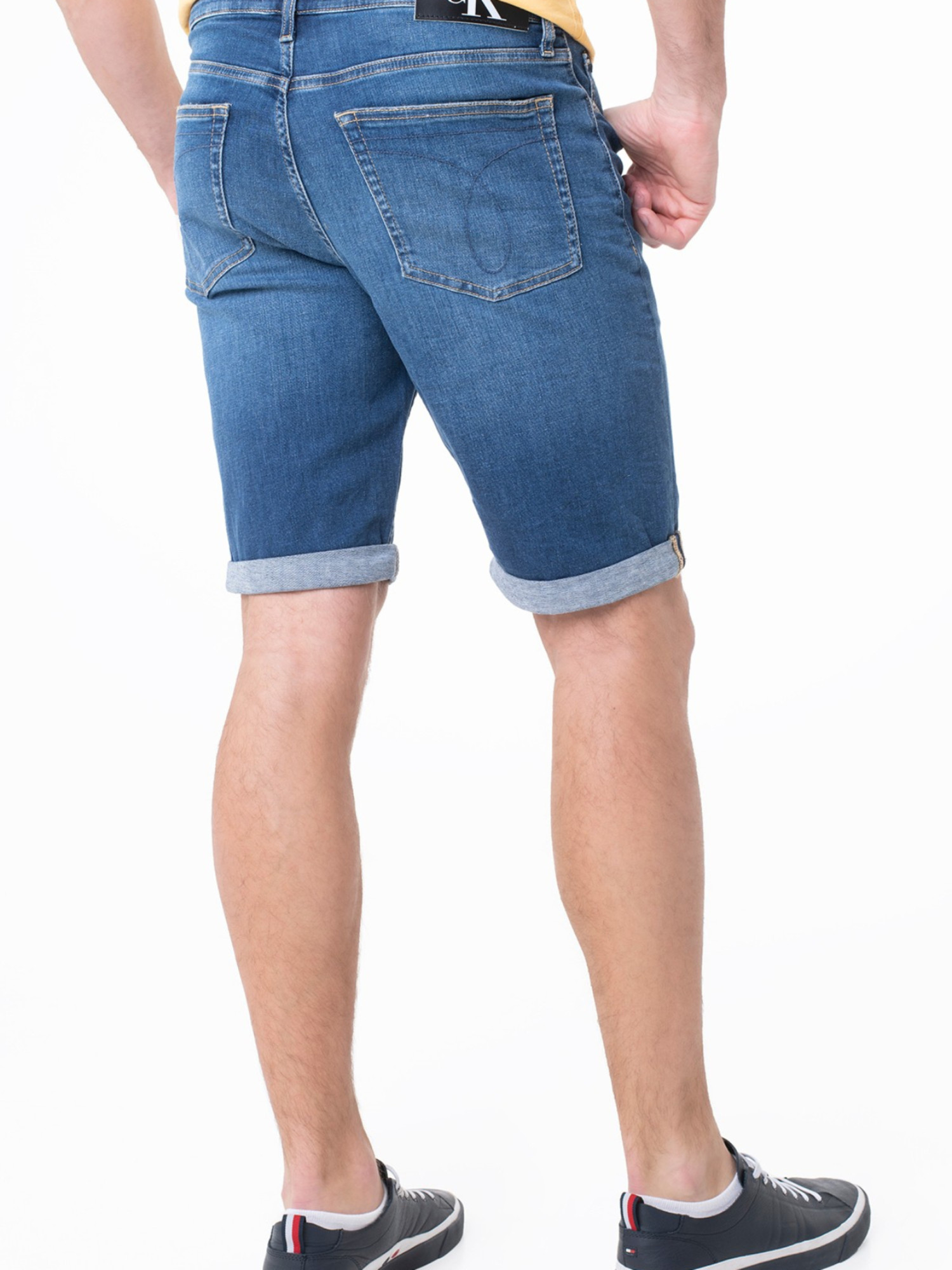 detail Calvin Klein pánske džínsové modré šortky