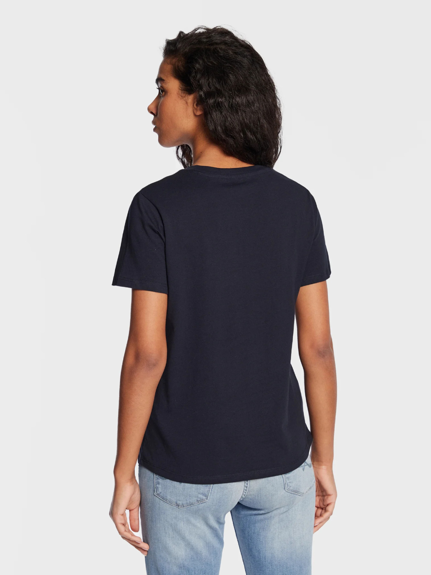 detail Pepe Jeans dámske tmavo modré tričko Wendy