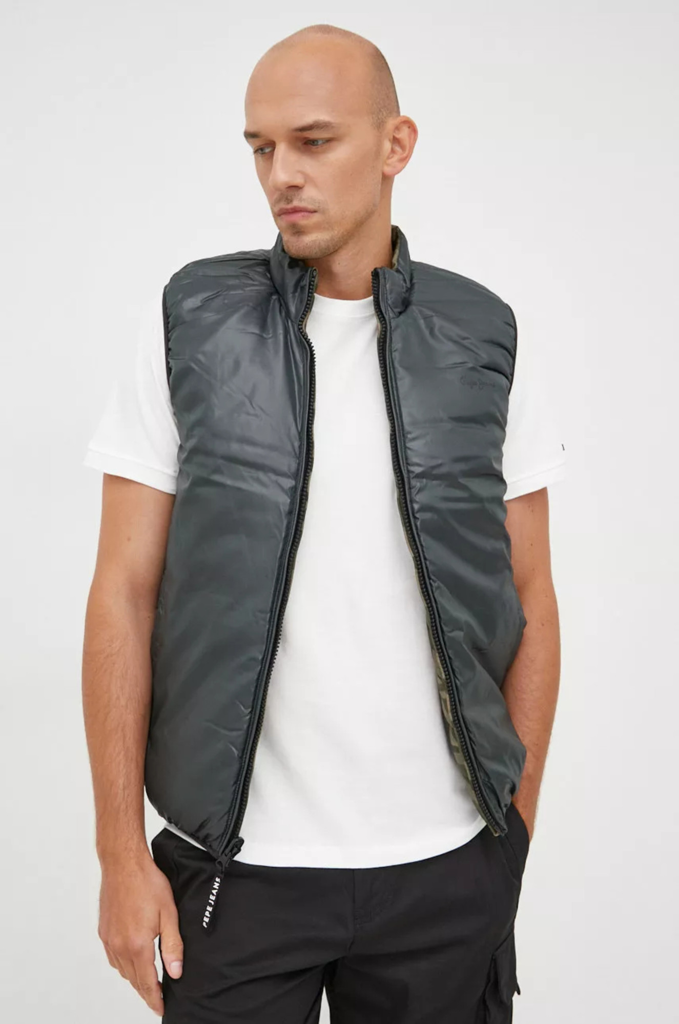 detail Pepe Jeans pánska zelená vesta Jack