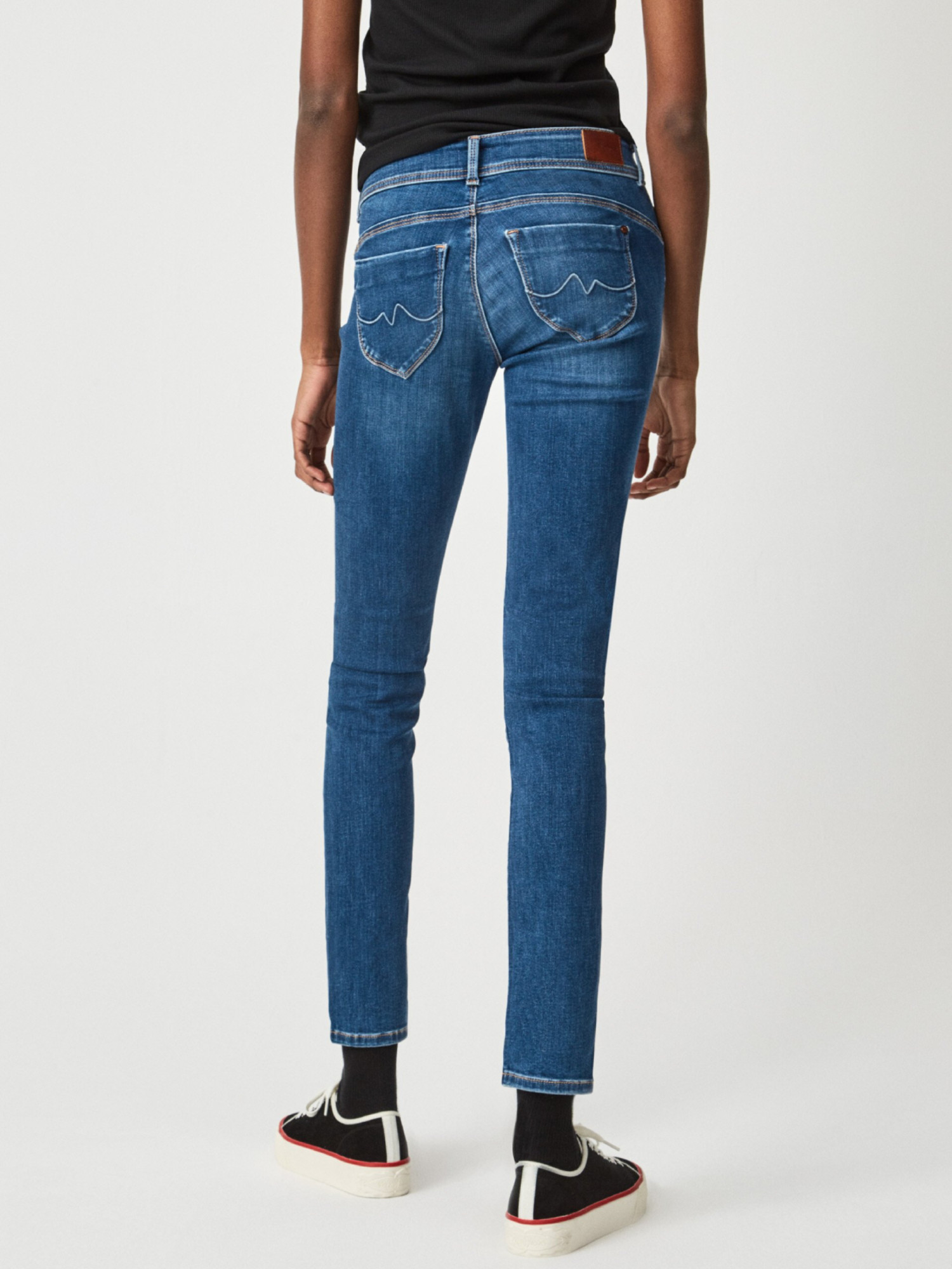 detail Pepe Jeans dámske modré džínsy New Brooke