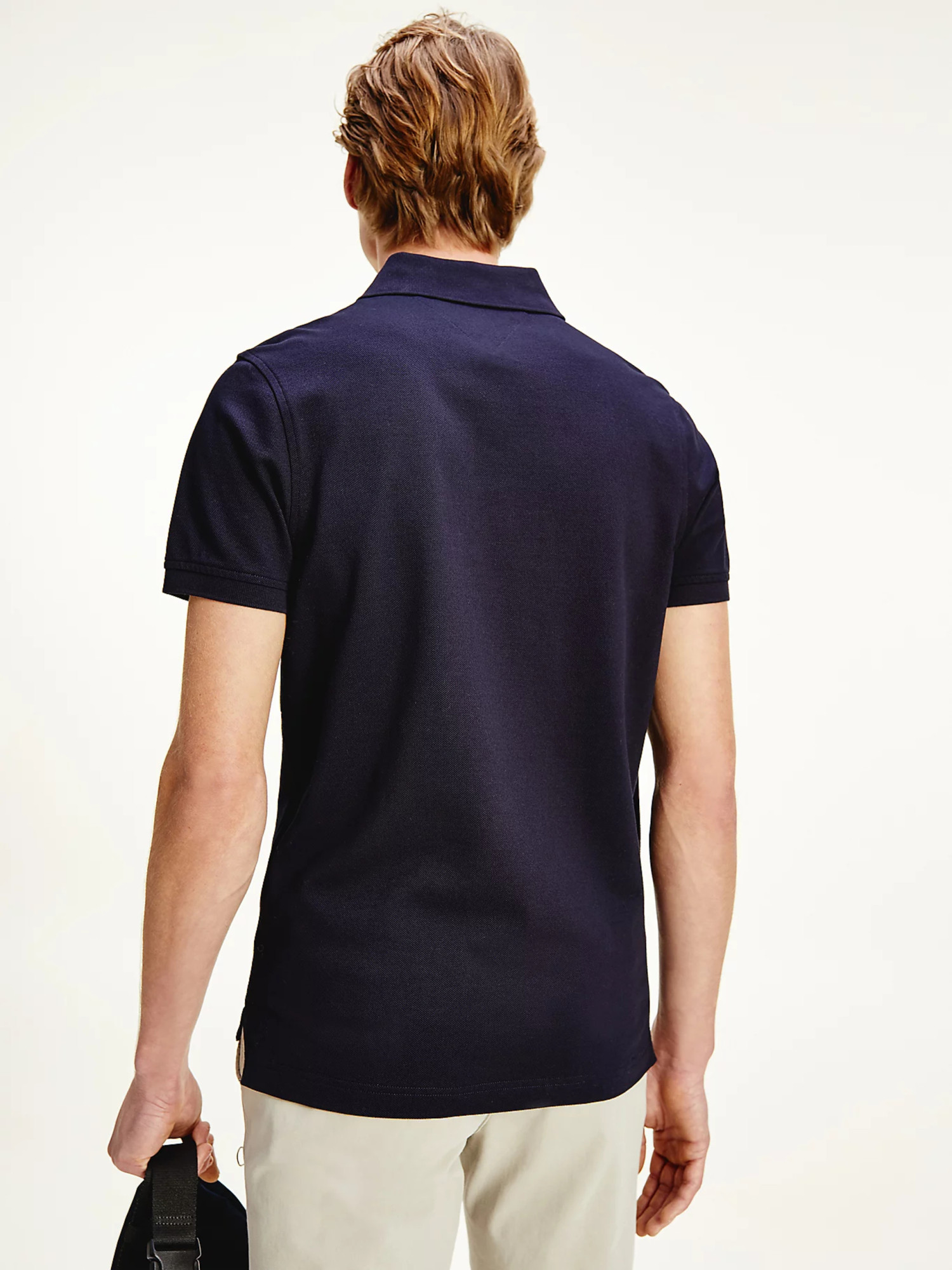 detail Tommy Hilfiger pánske tmavo modré polo tričko