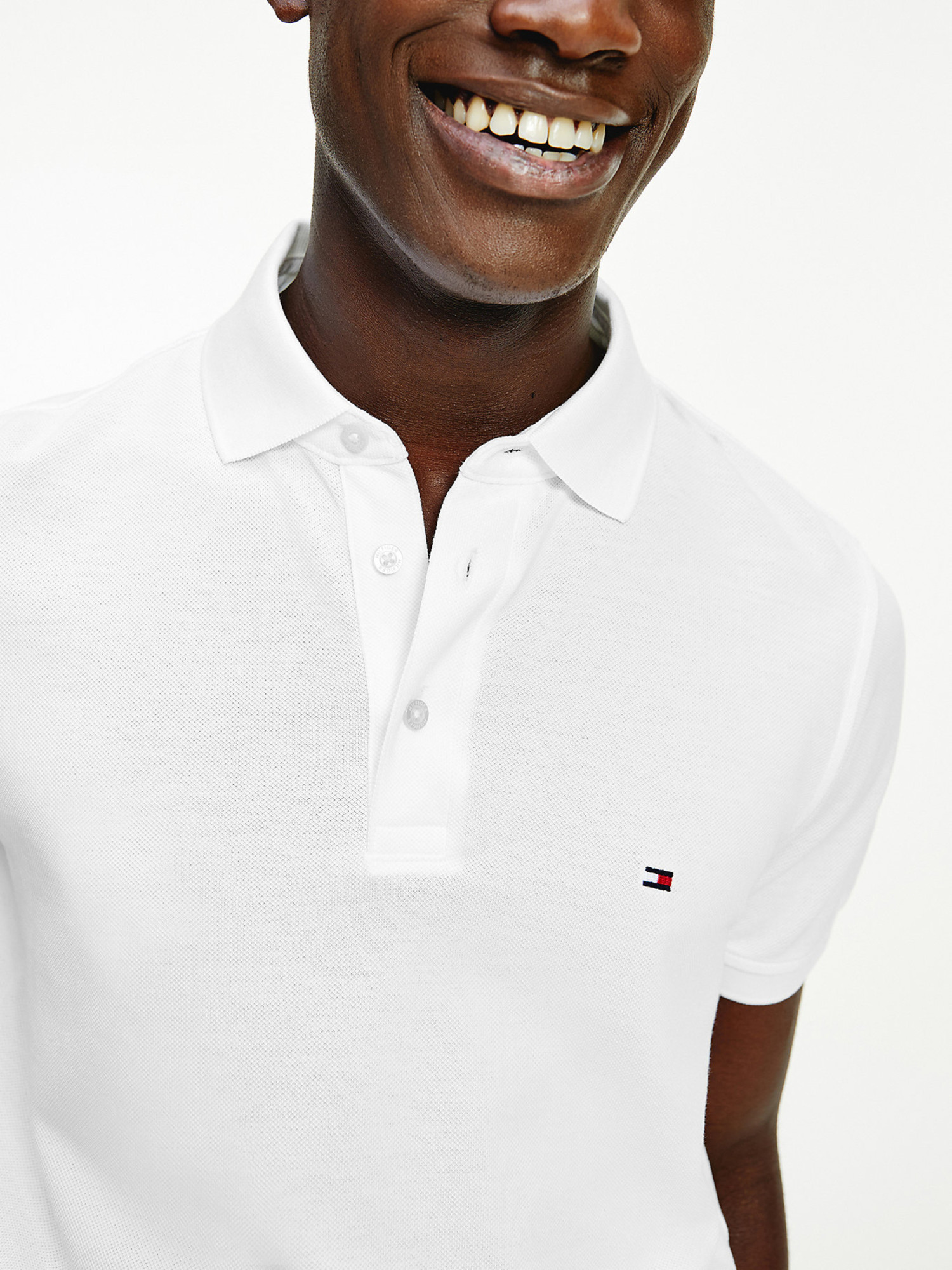 detail Tommy Hilfiger pánske biele polo tričko