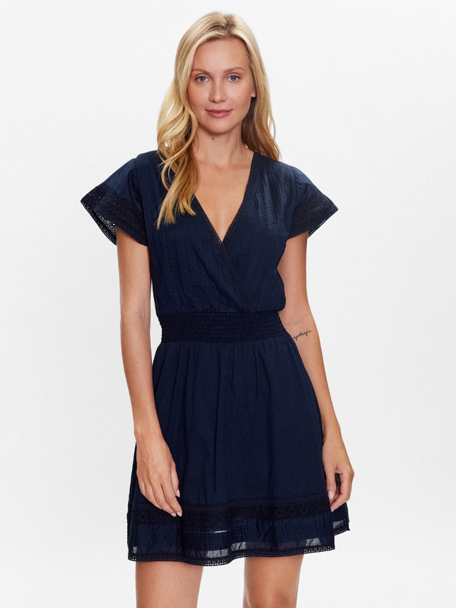 detail Pepe Jeans dámske tmavo modré šaty