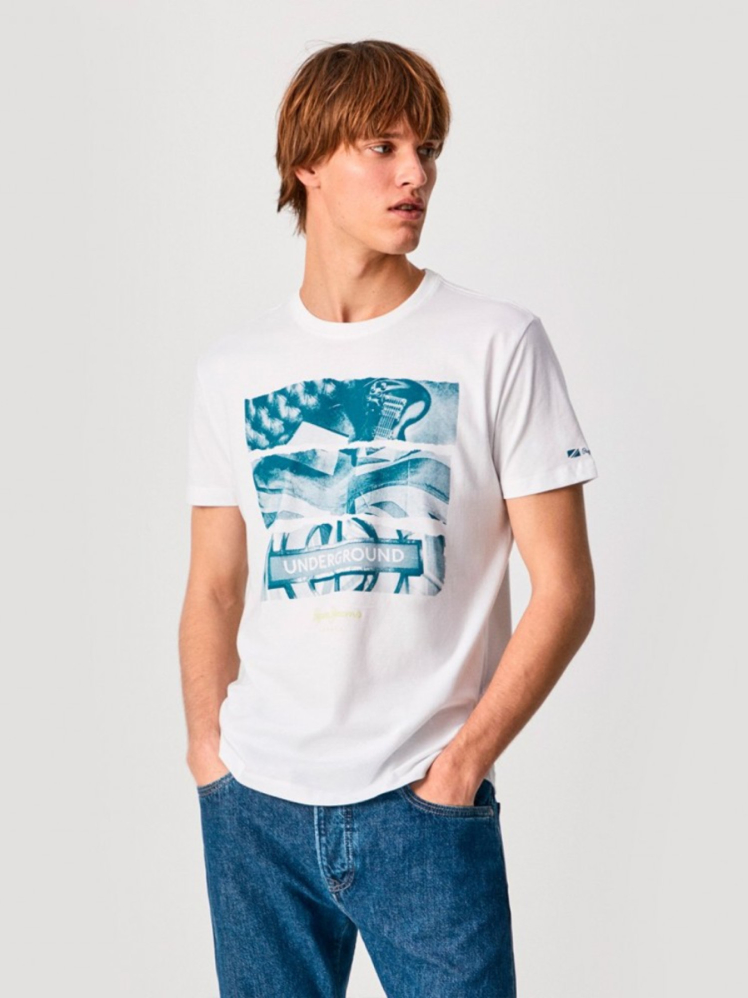 detail Pepe Jeans pánske biele tričko Aidan