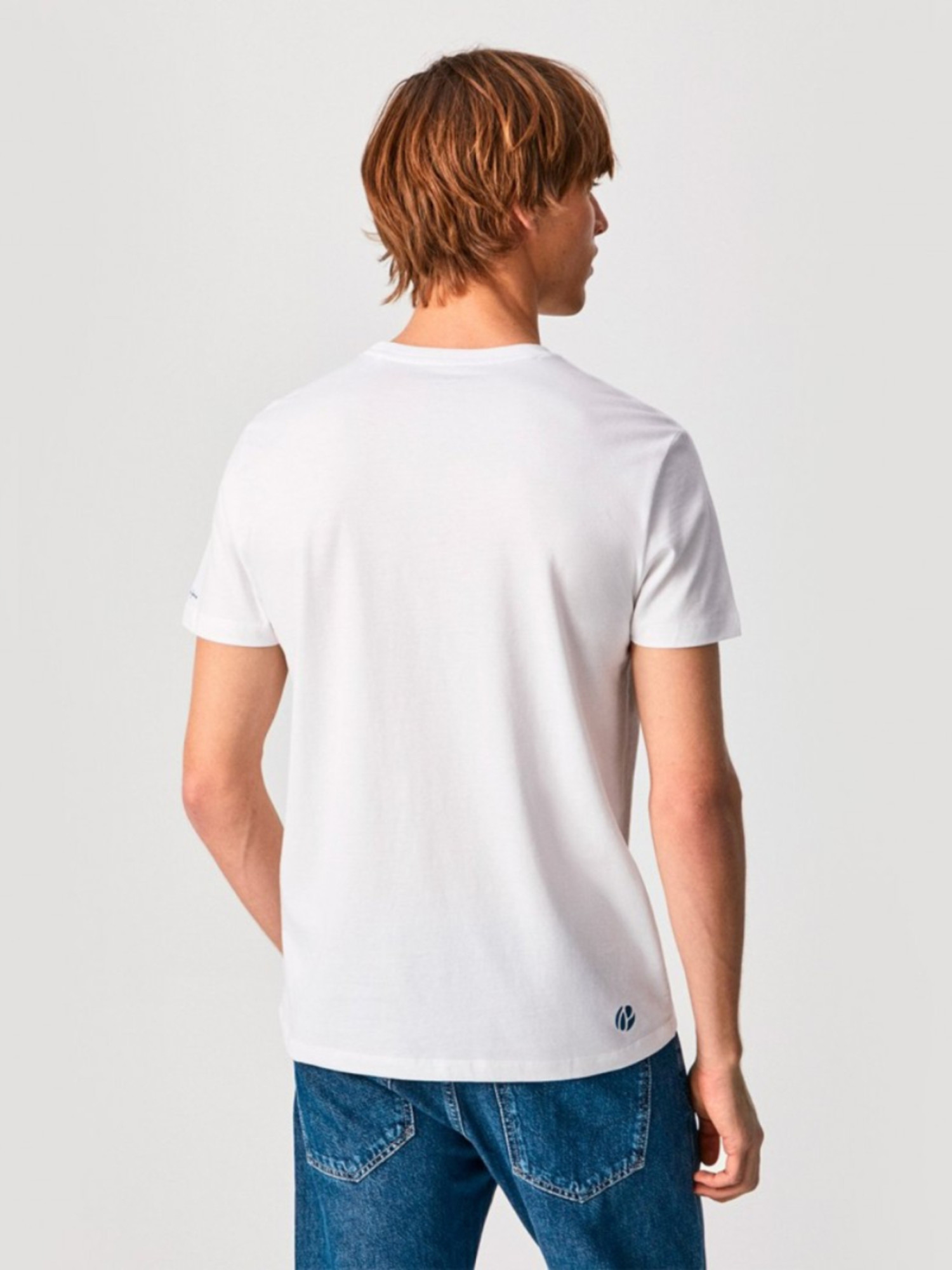 detail Pepe Jeans pánske biele tričko Aidan