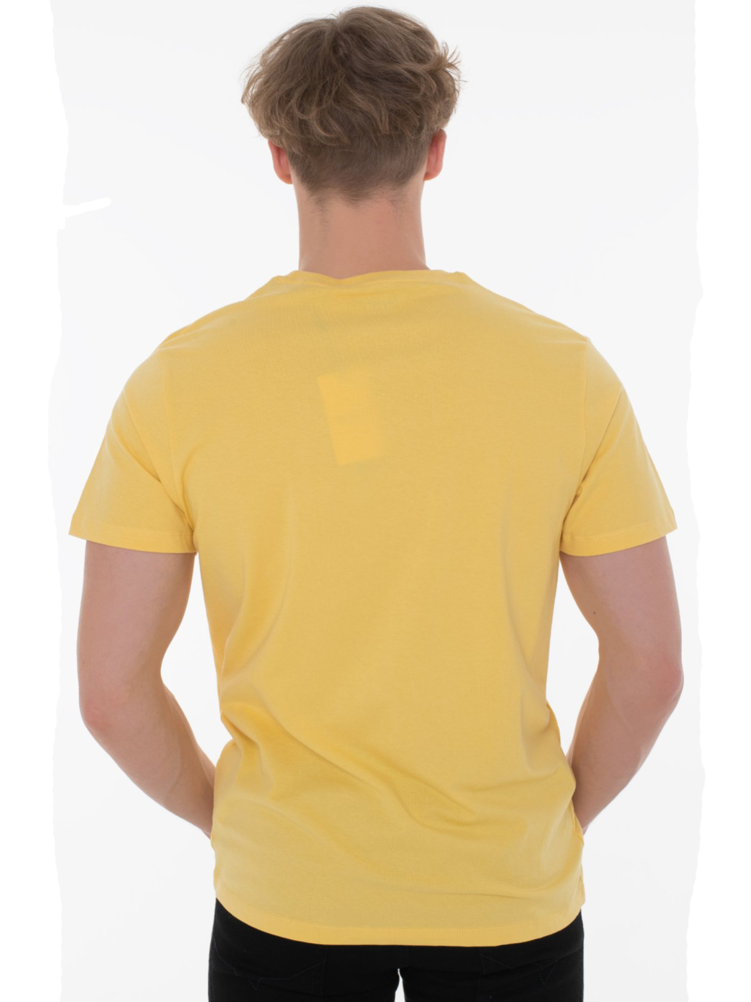 detail Pepe Jeans pánske žlté tričko