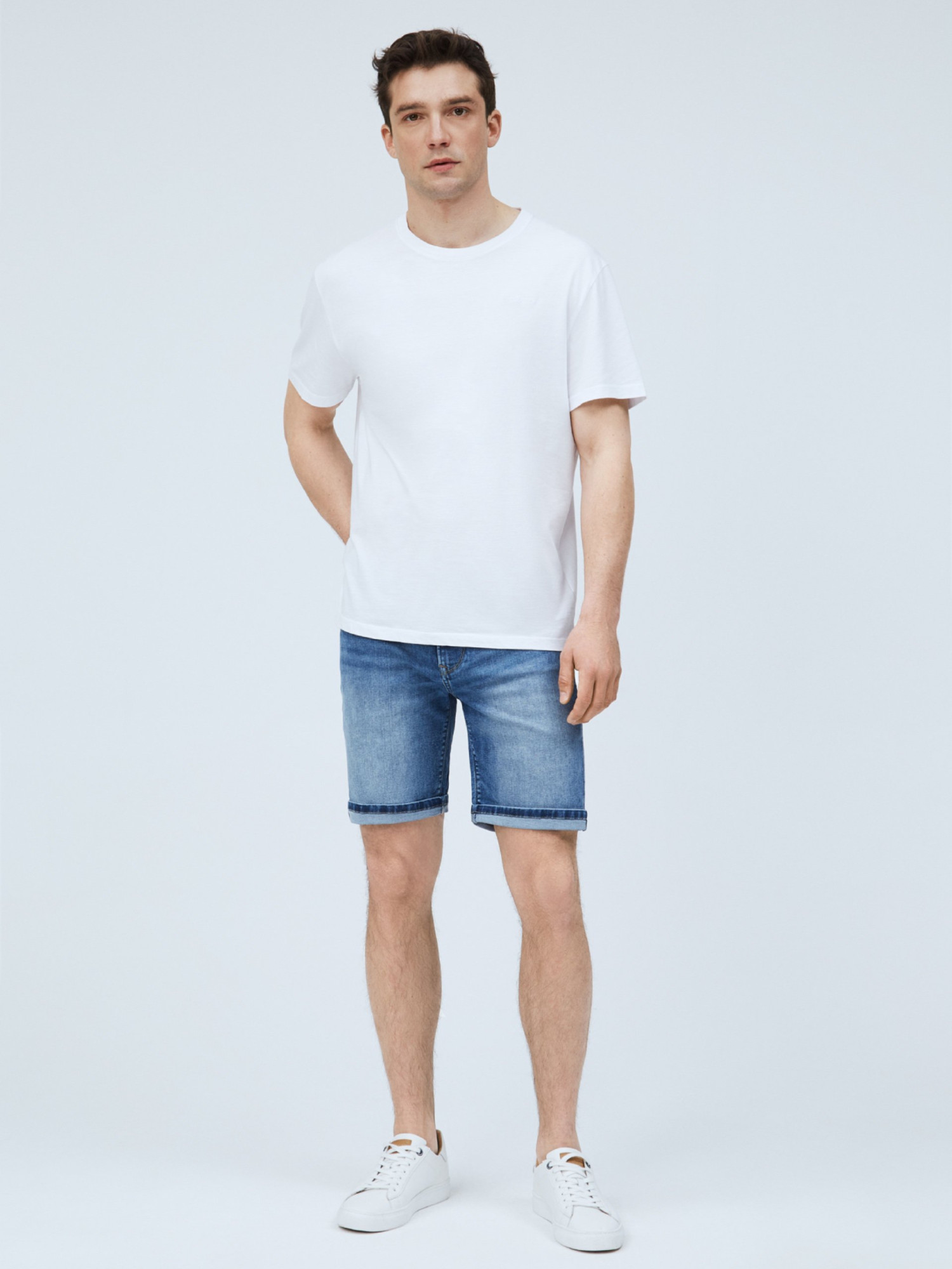 detail Pepe Jeans pánske modré džínsové šortky Hatch