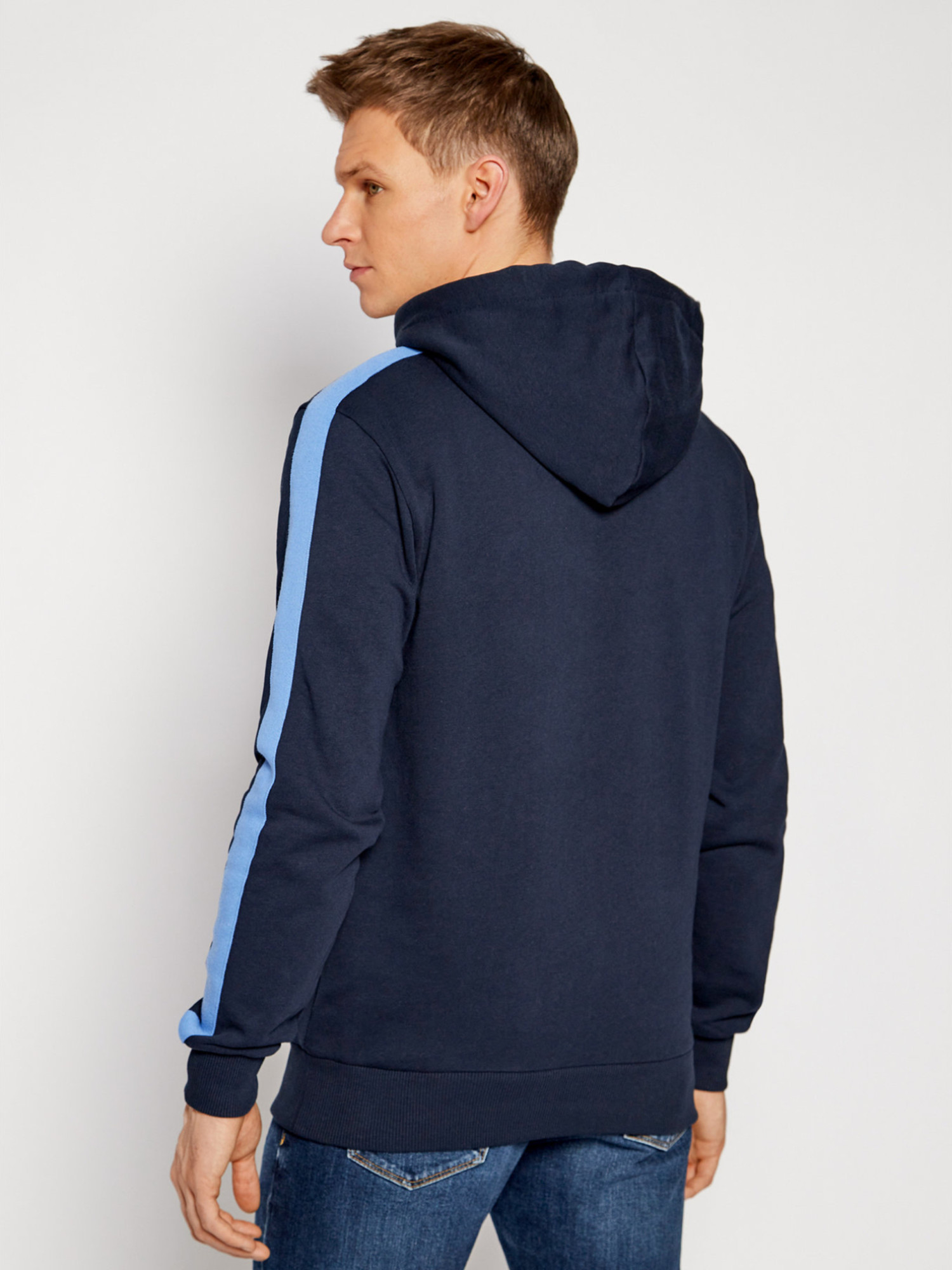 detail Pepe Jeans pánska modrá mikina Andre