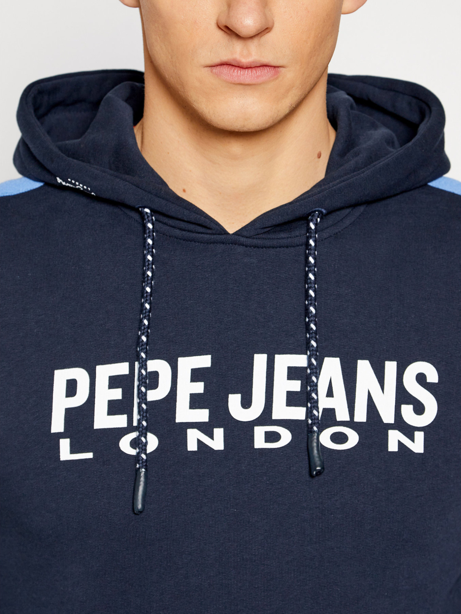 detail Pepe Jeans pánska modrá mikina Andre