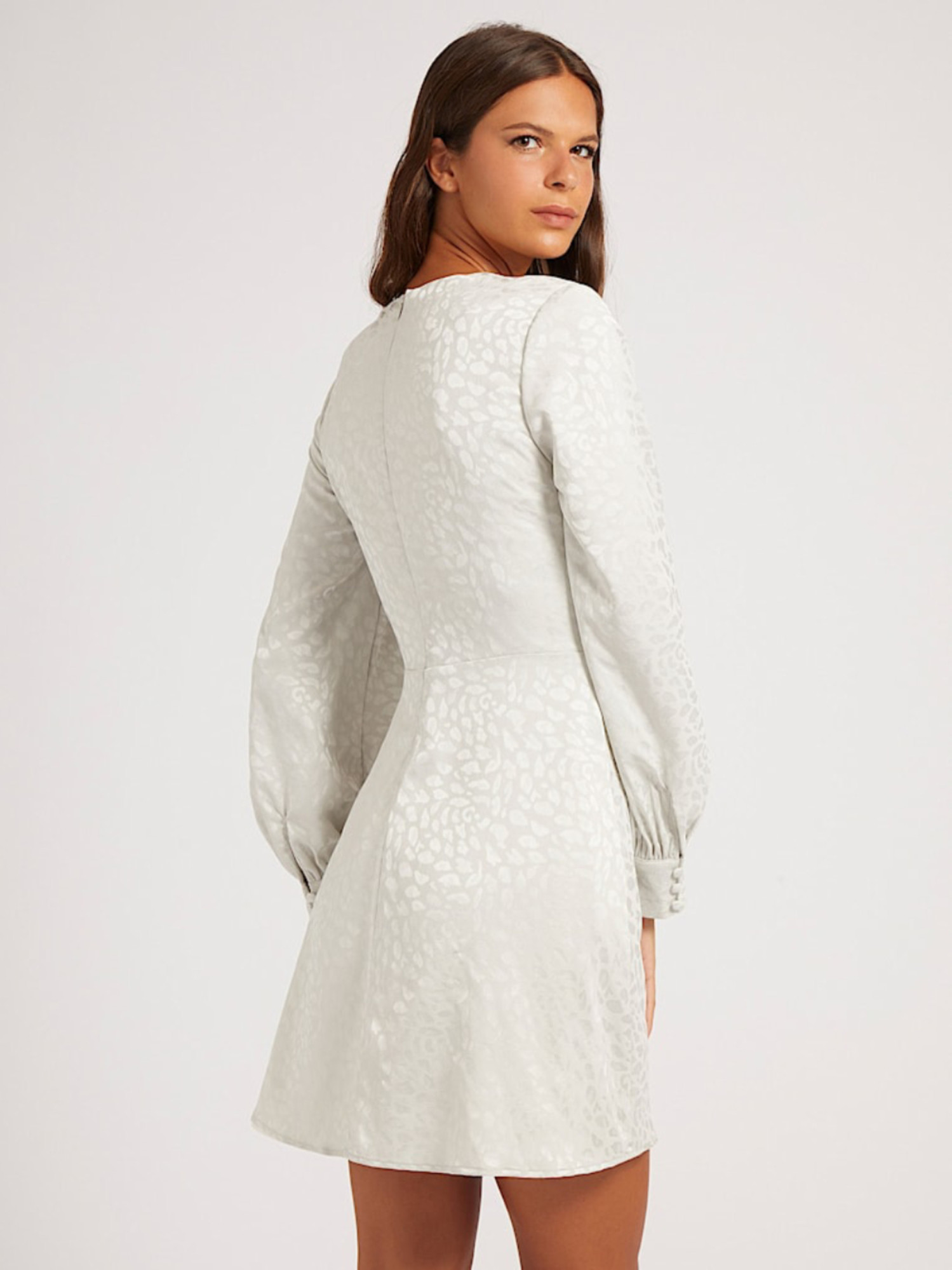 detail Guess dámske šedé šaty