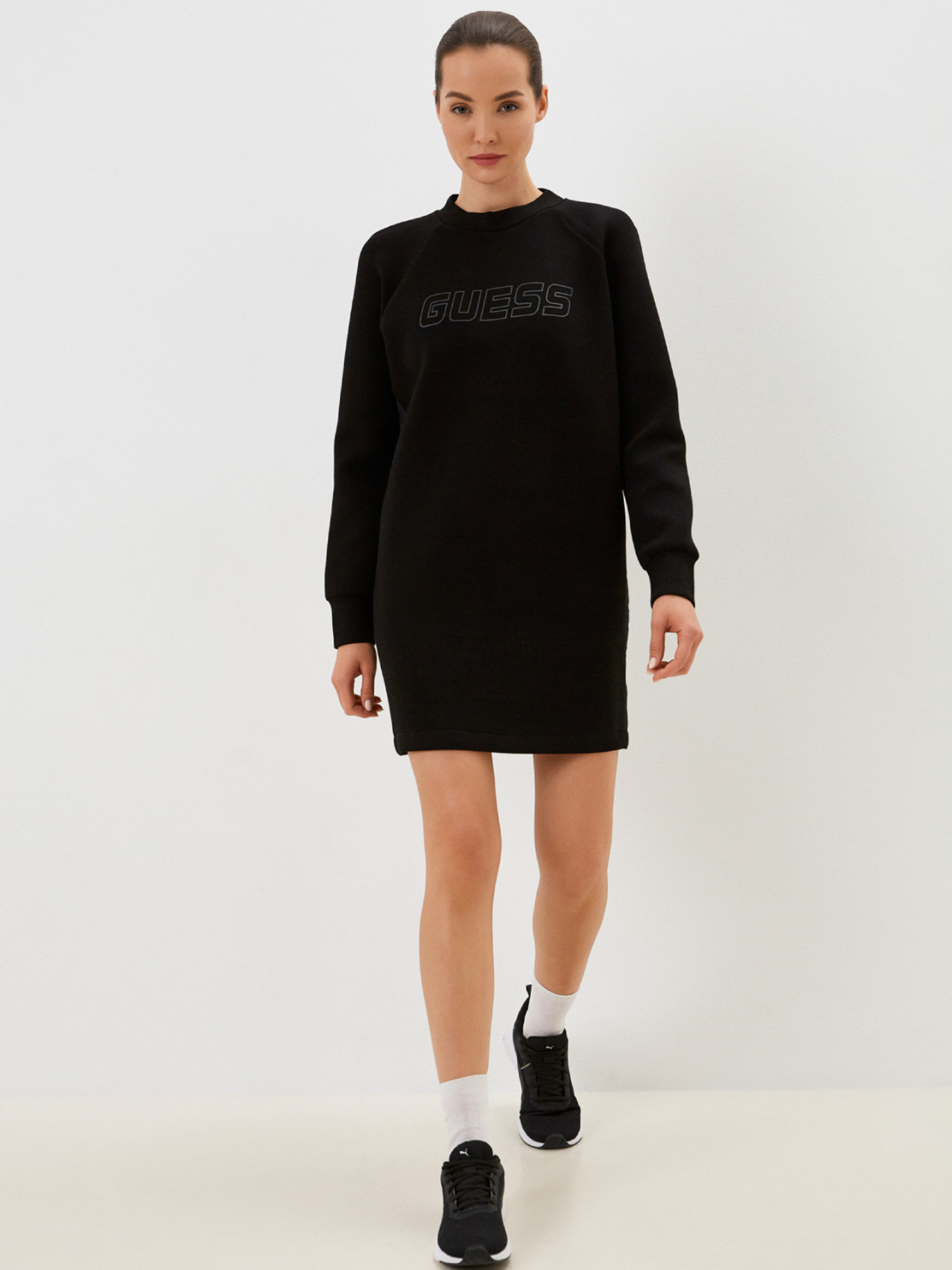 detail Guess dámske čierne šaty