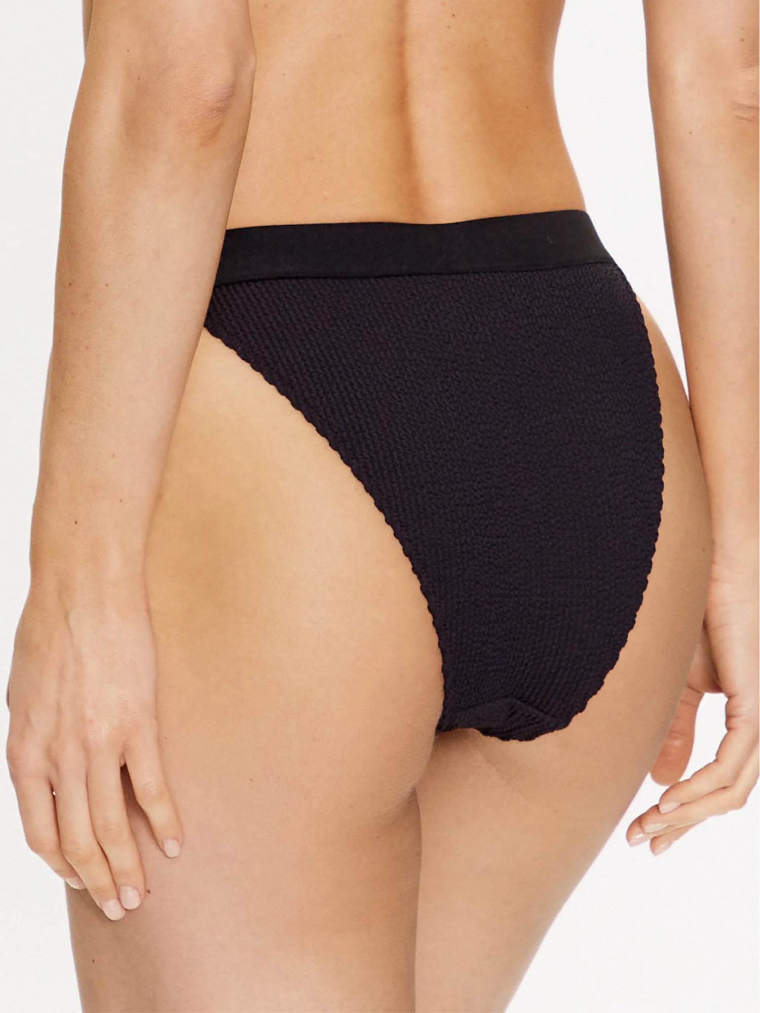 detail Tommy Jeans dámske čierne bikiny